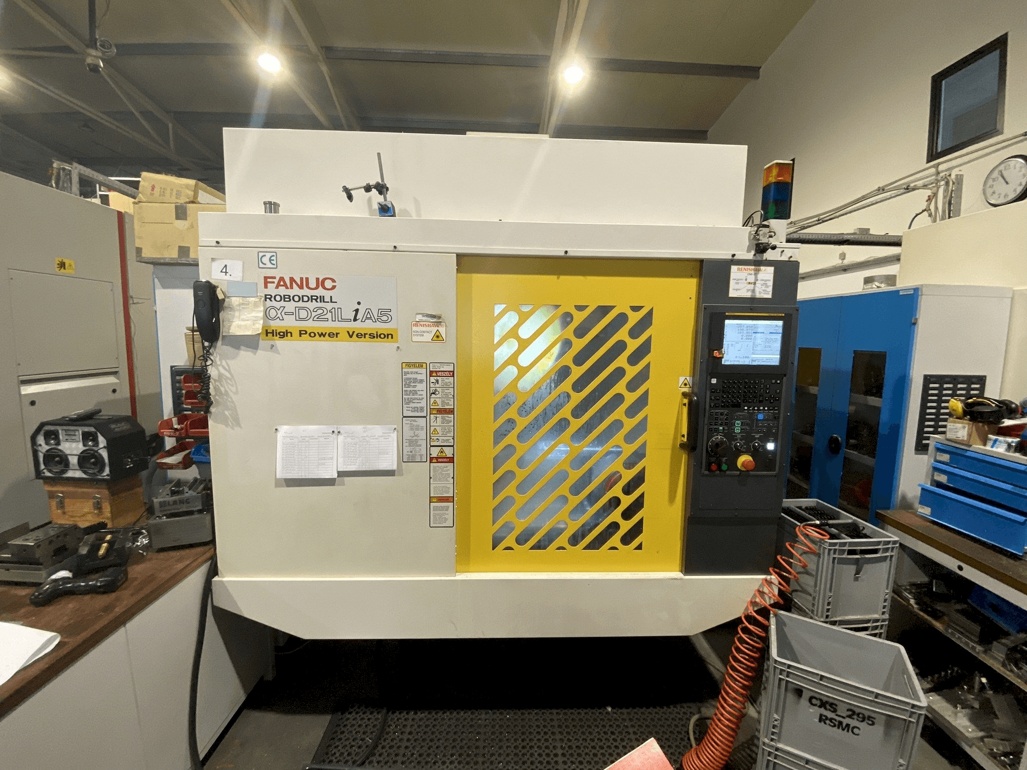 FANUC Robodrill Alpha D21LiB5 Mašinos vaizdas iš priekio