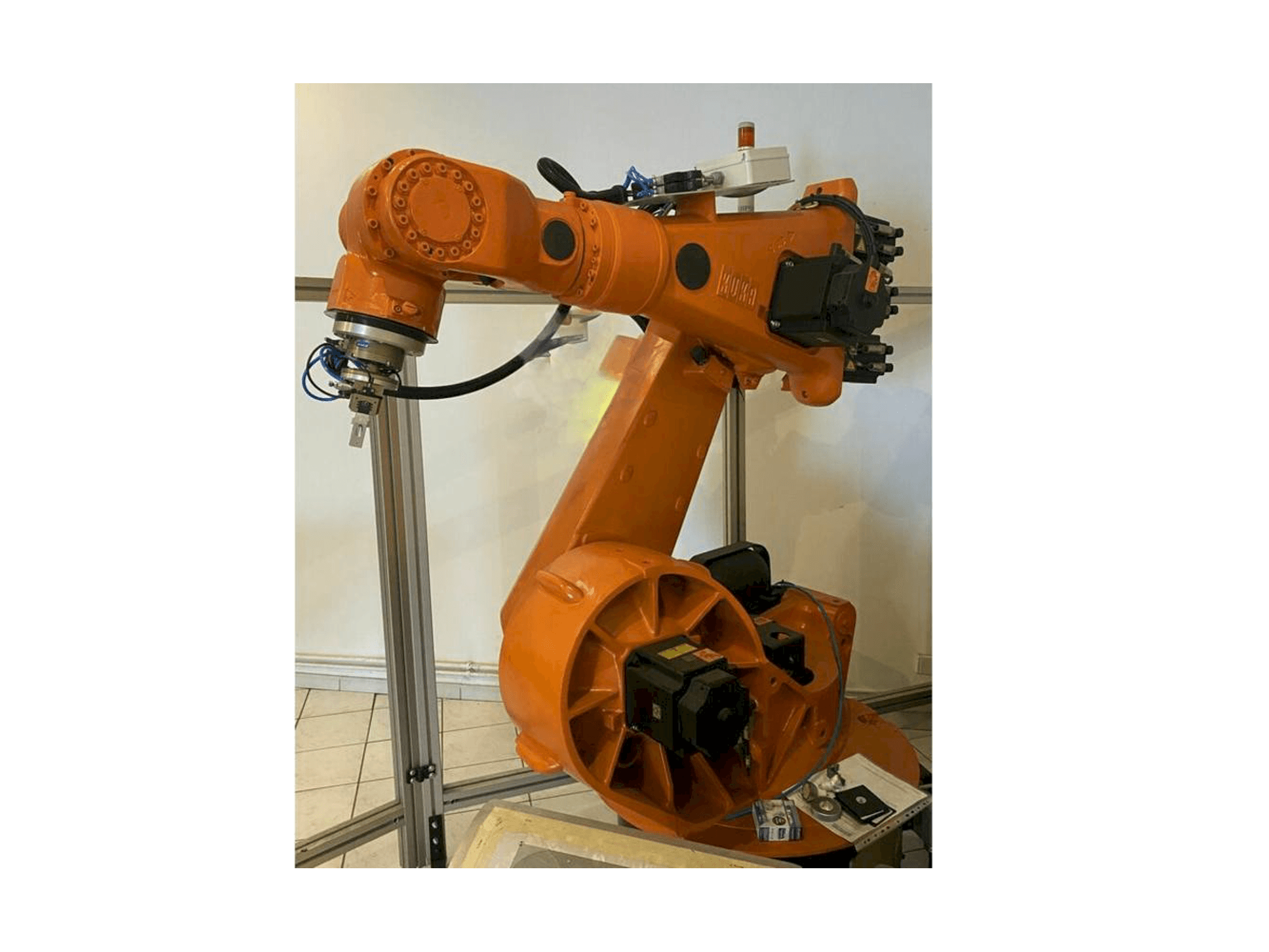 KUKA KR150L150SP/2 Mašinos vaizdas iš priekio