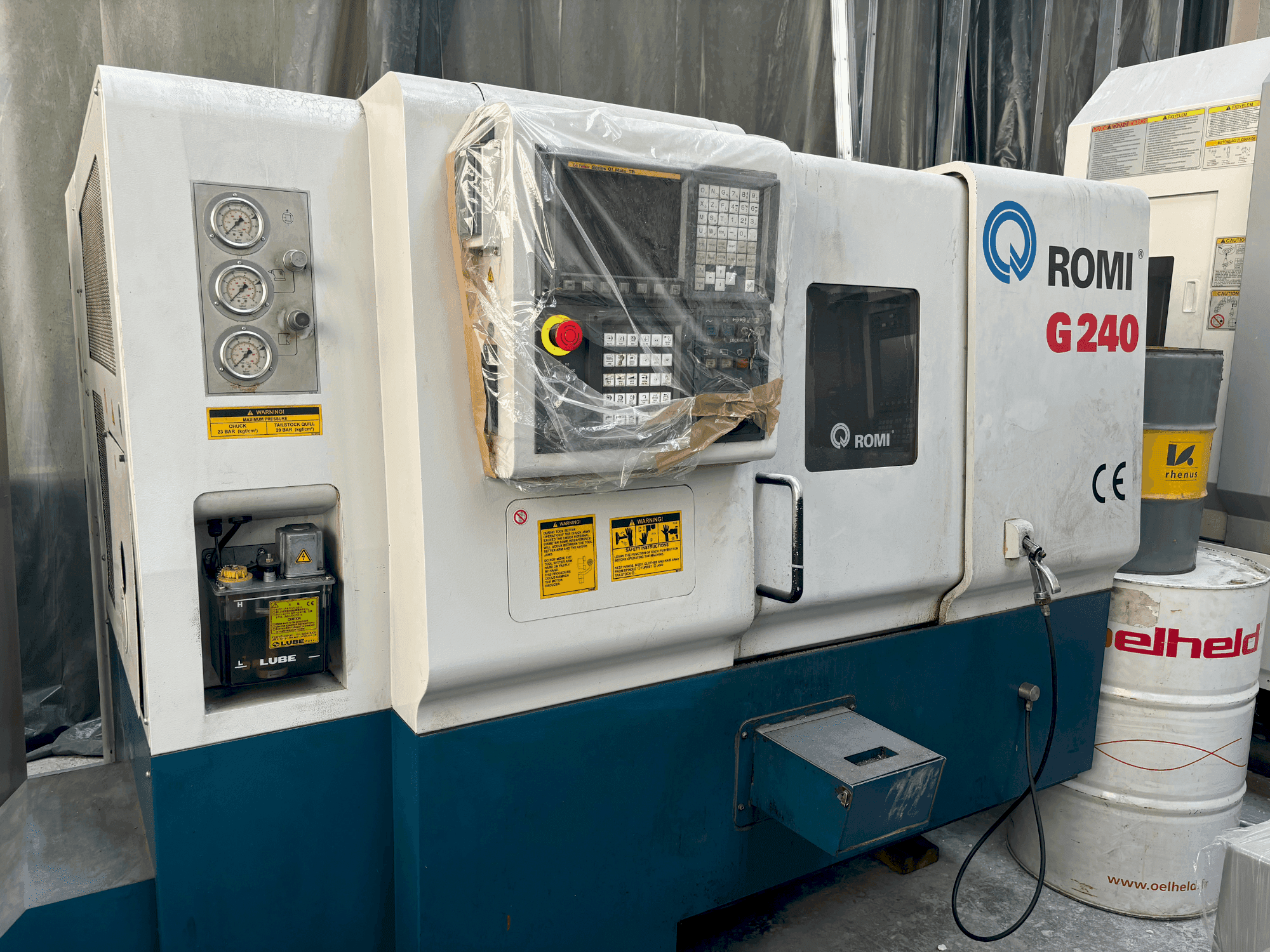 Romi G240 Mašinos vaizdas iš priekio