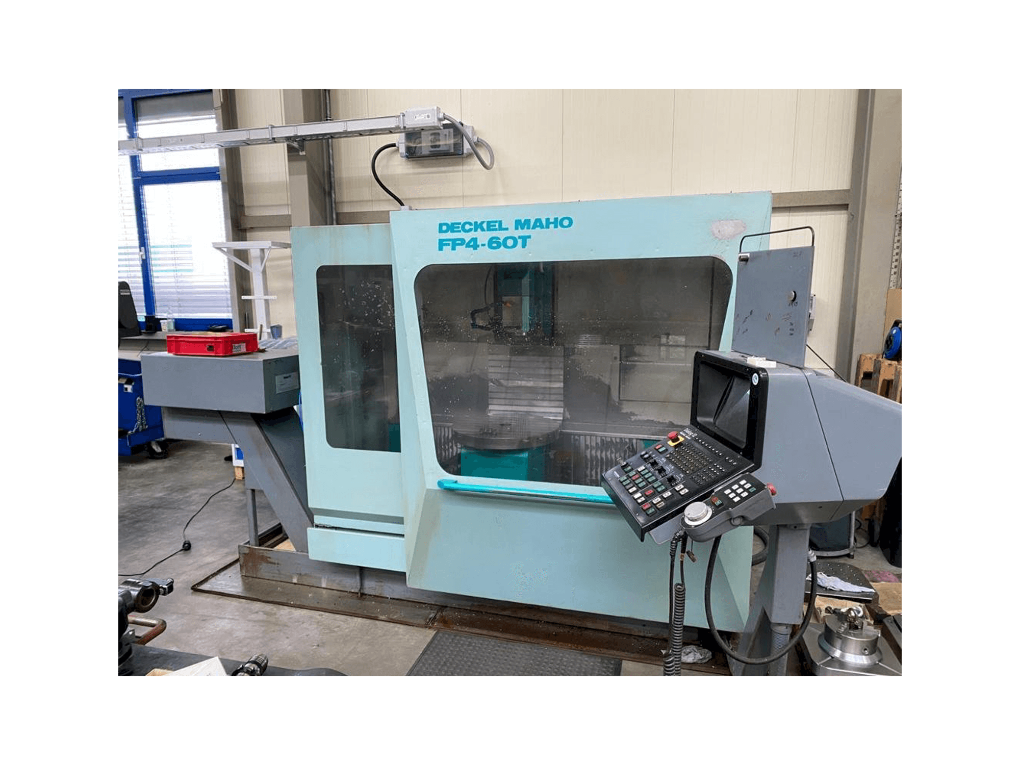 DECKEL MAHO FP4-60 T Mašinos vaizdas iš priekio
