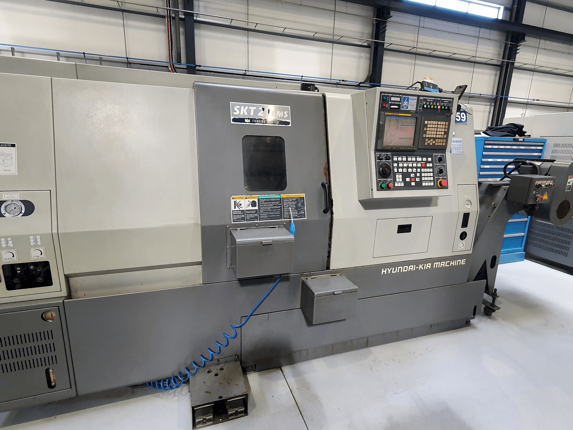 Hyundai SKT21LMS Mašinos vaizdas iš priekio