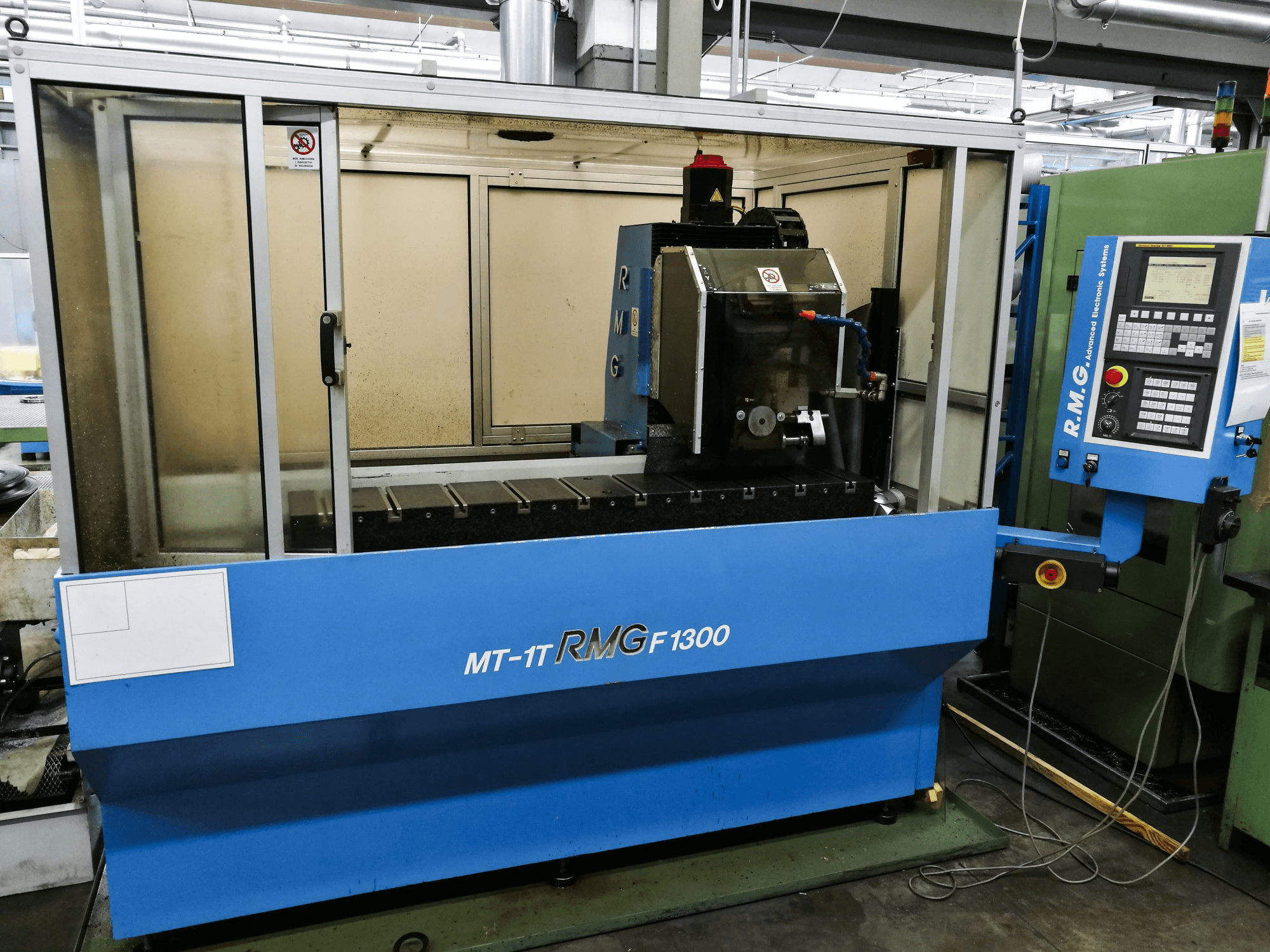 RMG MT-1T-F 1300 Mašinos vaizdas iš priekio