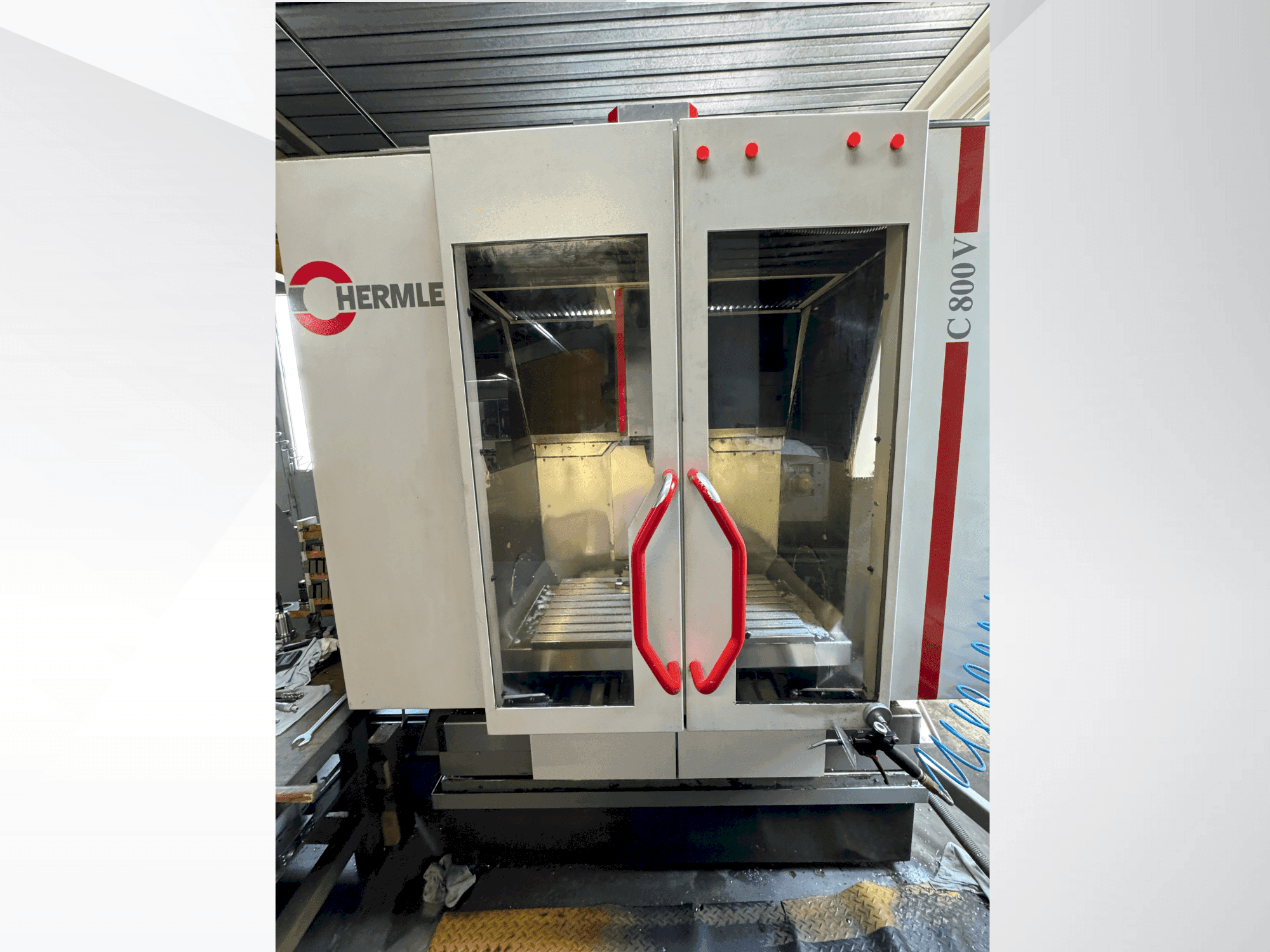 HERMLE C 800 V Mašinos vaizdas iš priekio