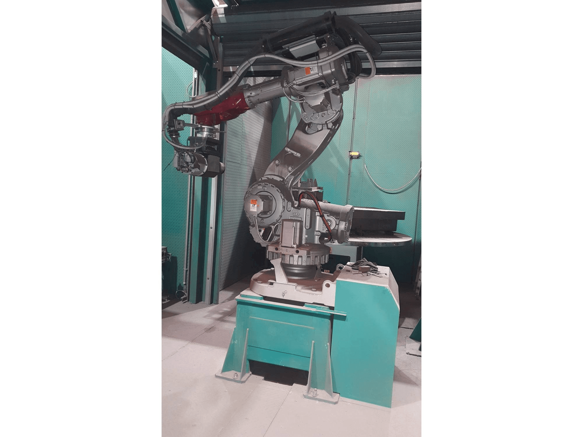 ABB IRB 7600 Mašinos vaizdas iš priekio