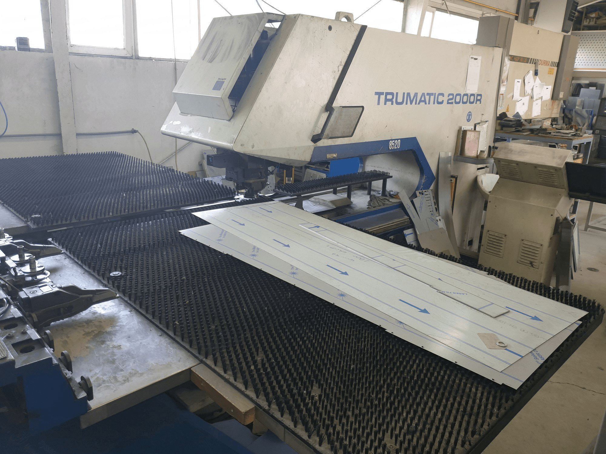 Trumpf Trumatic 2000R Mašinos vaizdas iš priekio