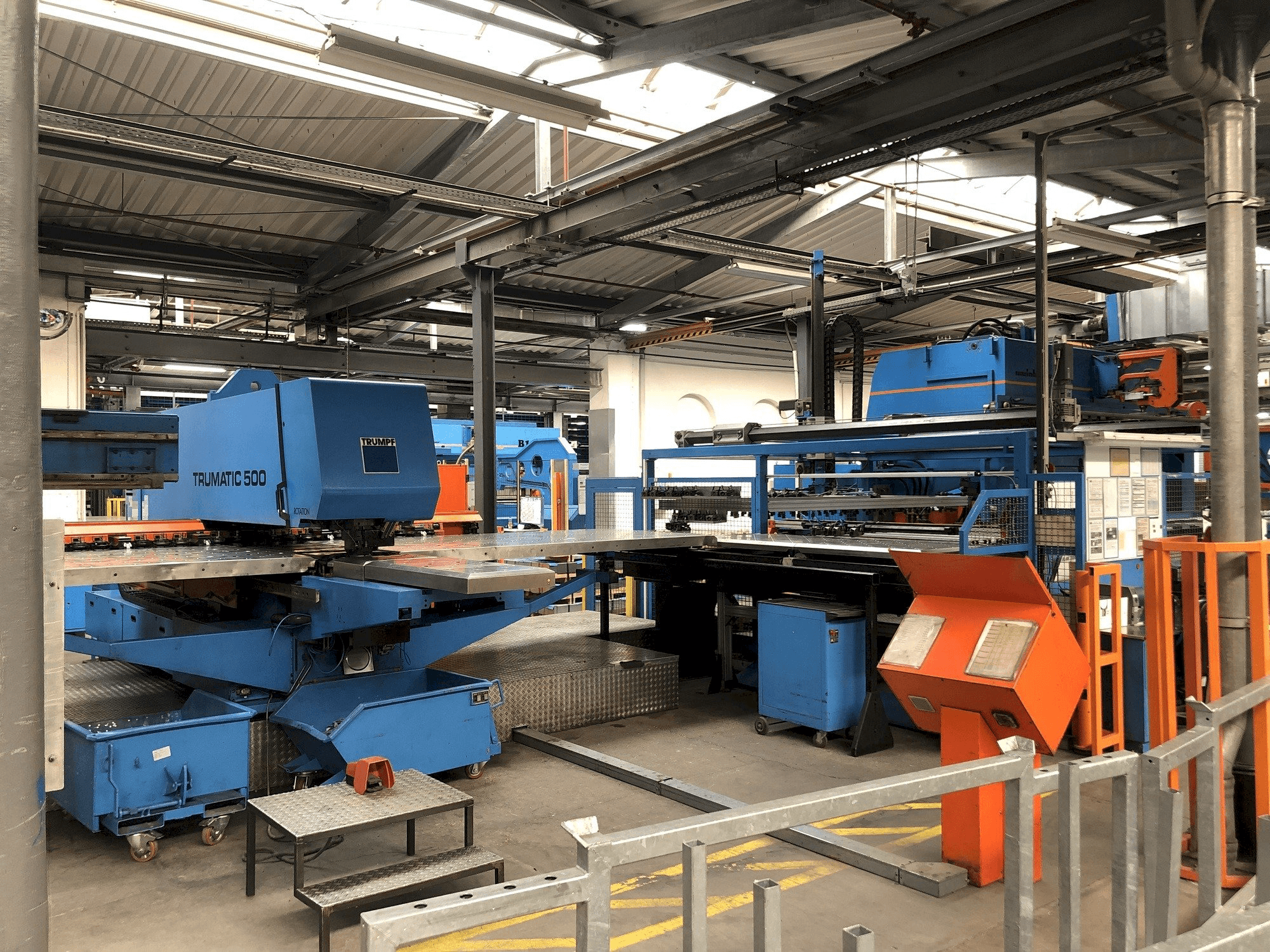 Trumpf TC 500 Mašinos vaizdas iš priekio