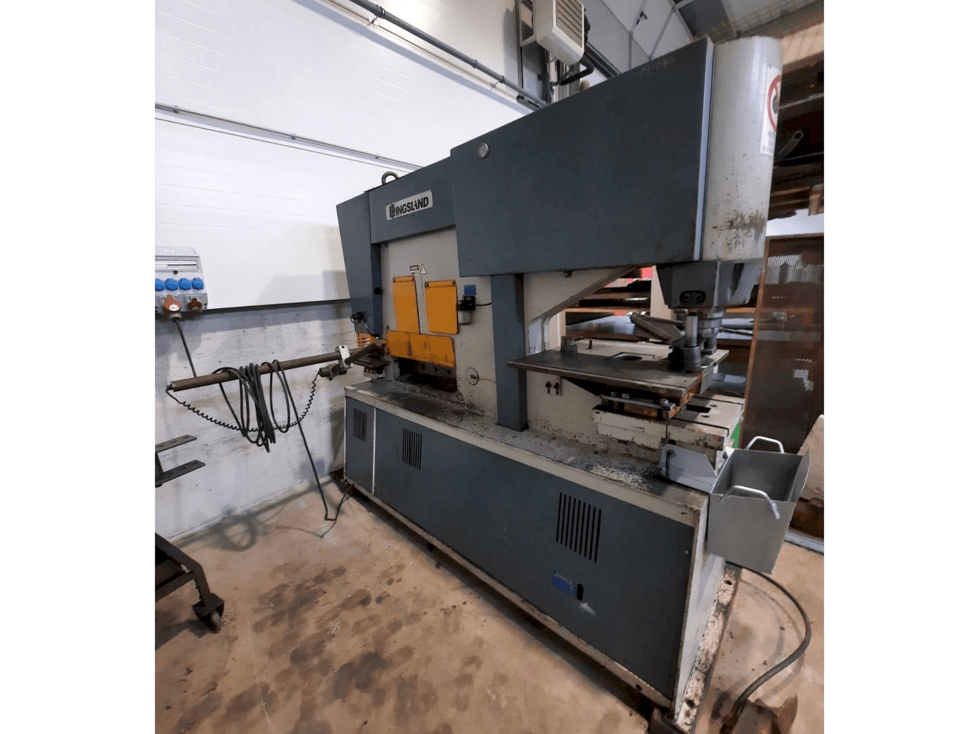 HACO-KINGSLAND MULTI 125 Mašinos vaizdas iš priekio