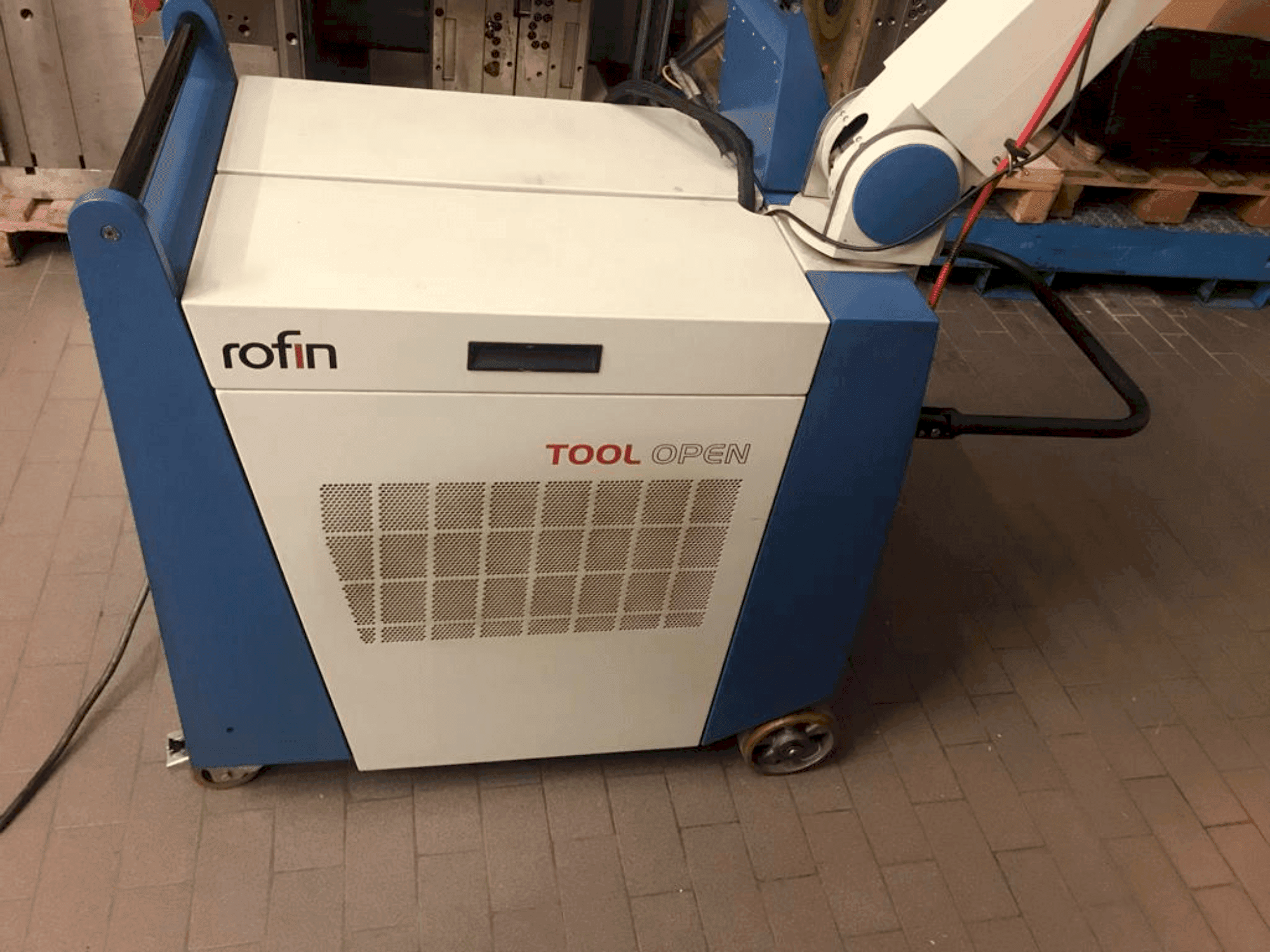 ROFIN SW TOOL OPEN II Mašinos vaizdas iš priekio