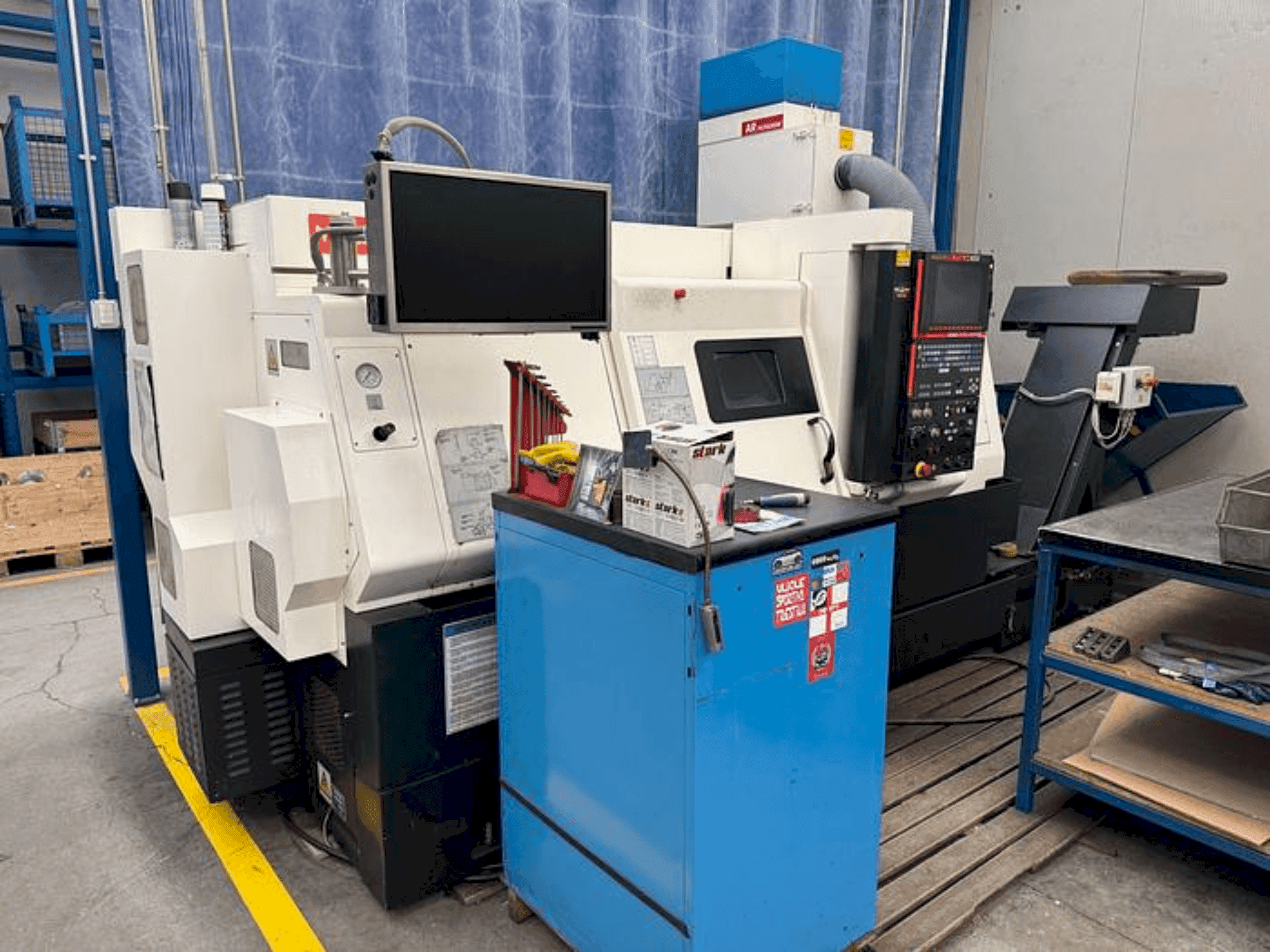 Mazak QTN 250 M X 1000 Mašinos vaizdas iš priekio