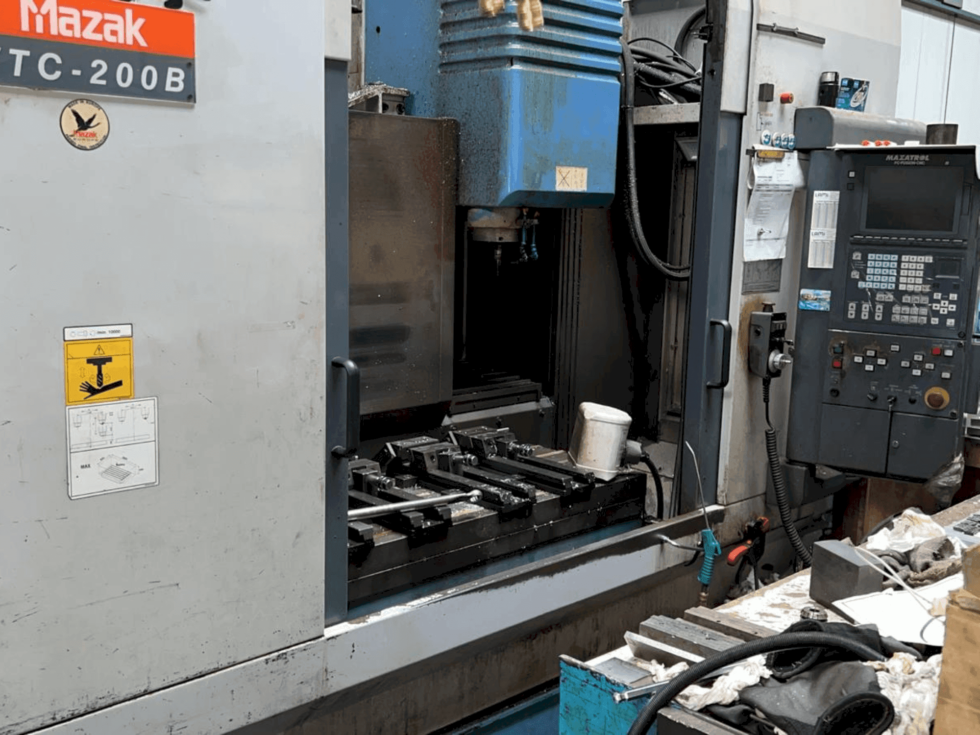 Mazak VTC-B Mašinos vaizdas iš priekio
