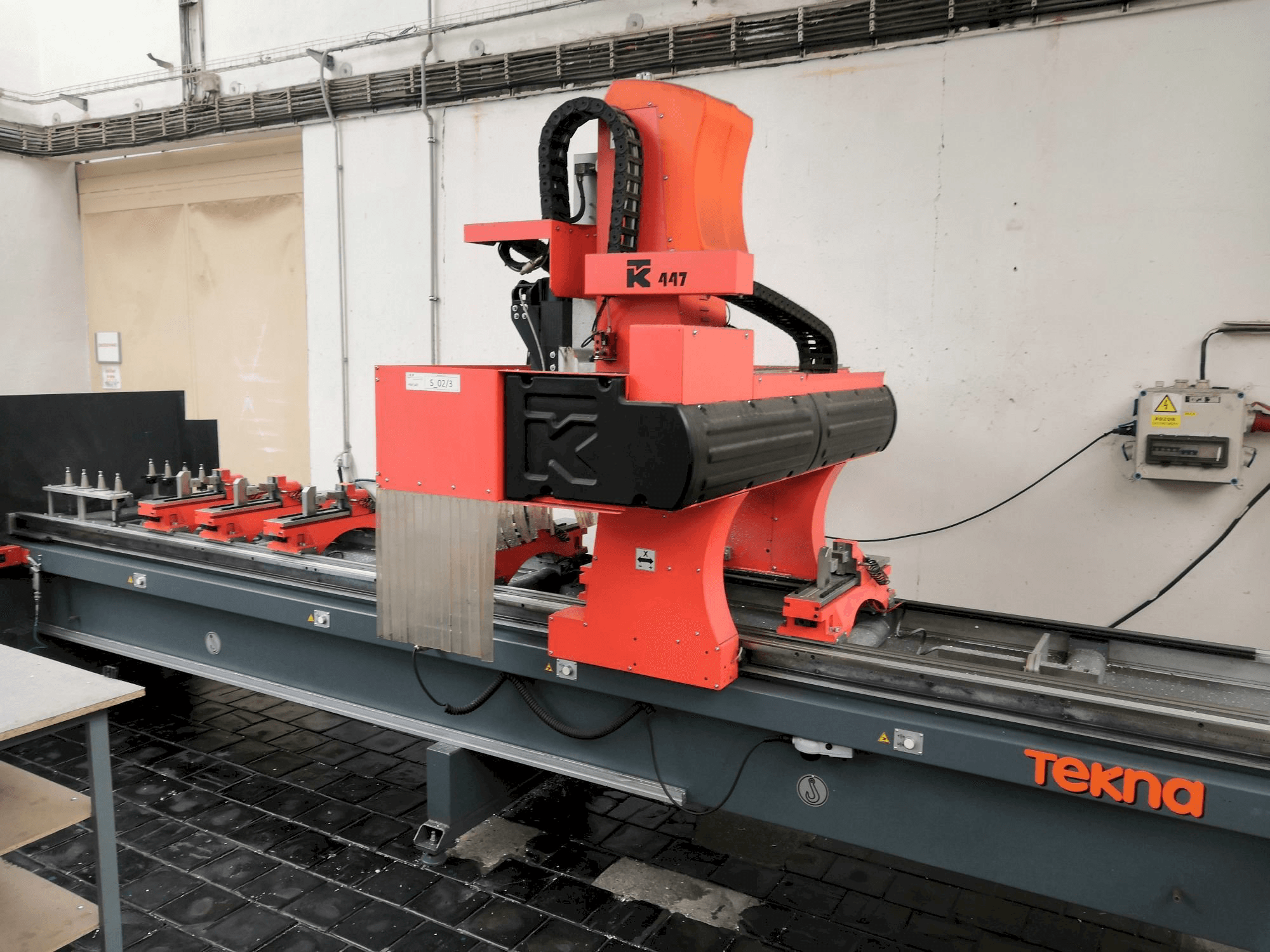 Tekna TK447/4 Mašinos vaizdas iš priekio