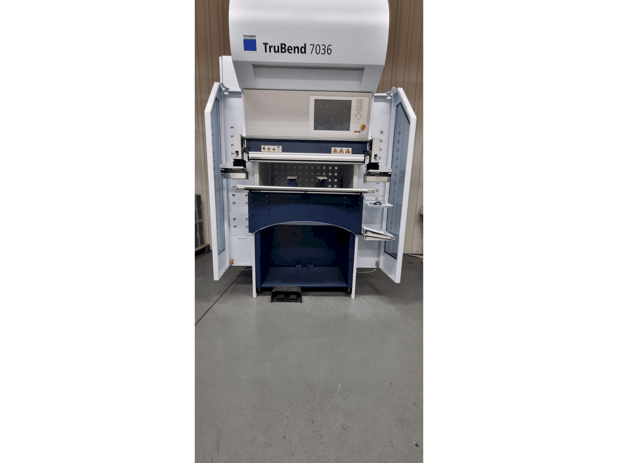 TRUMPF TruBend 7036 Mašinos vaizdas iš priekio
