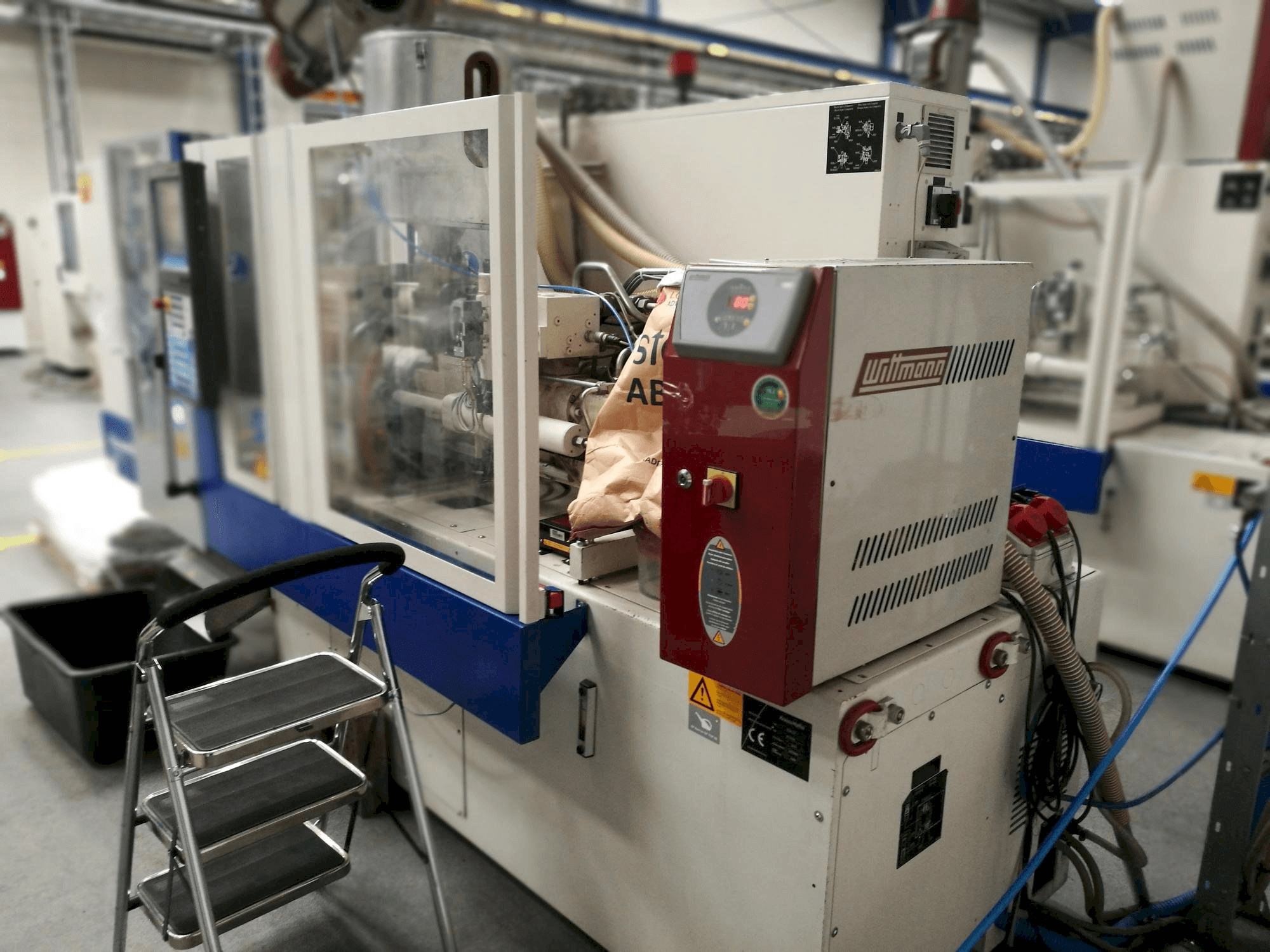 Krauss Maffei KM 35-55 CX Mašinos vaizdas iš priekio