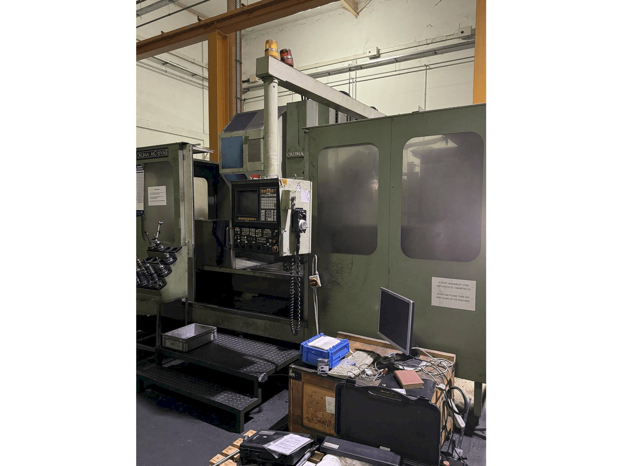 Okuma MC - 6VAE Mašinos vaizdas iš priekio