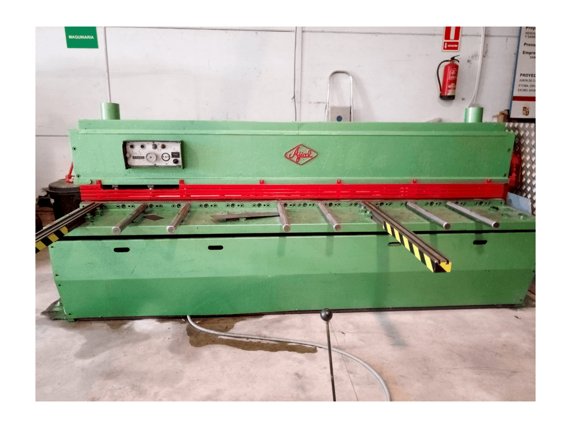 Ajial 630 CA Mašinos vaizdas iš priekio