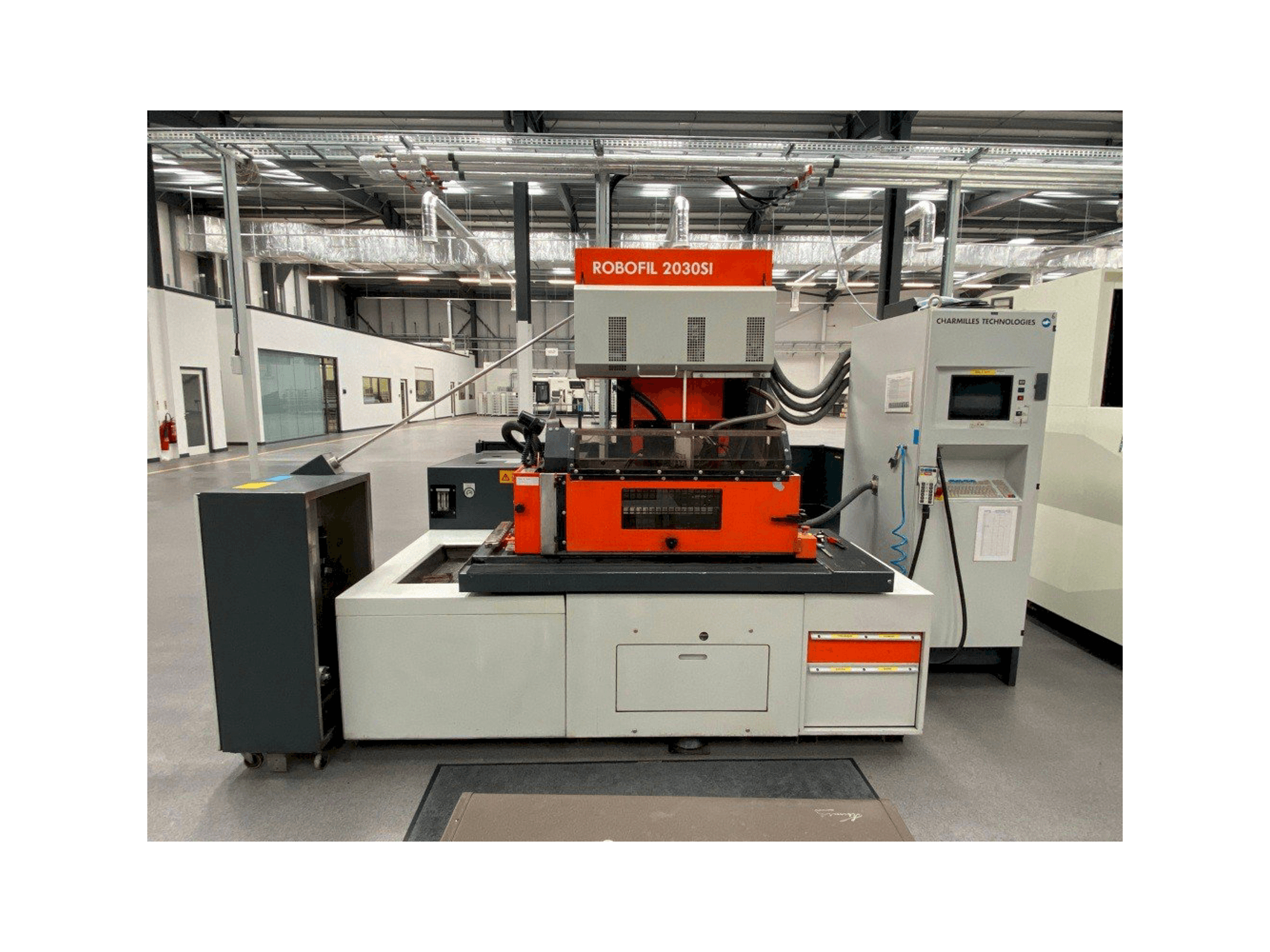 CHARMILLES ROBOFIL 2030SI Mašinos vaizdas iš priekio