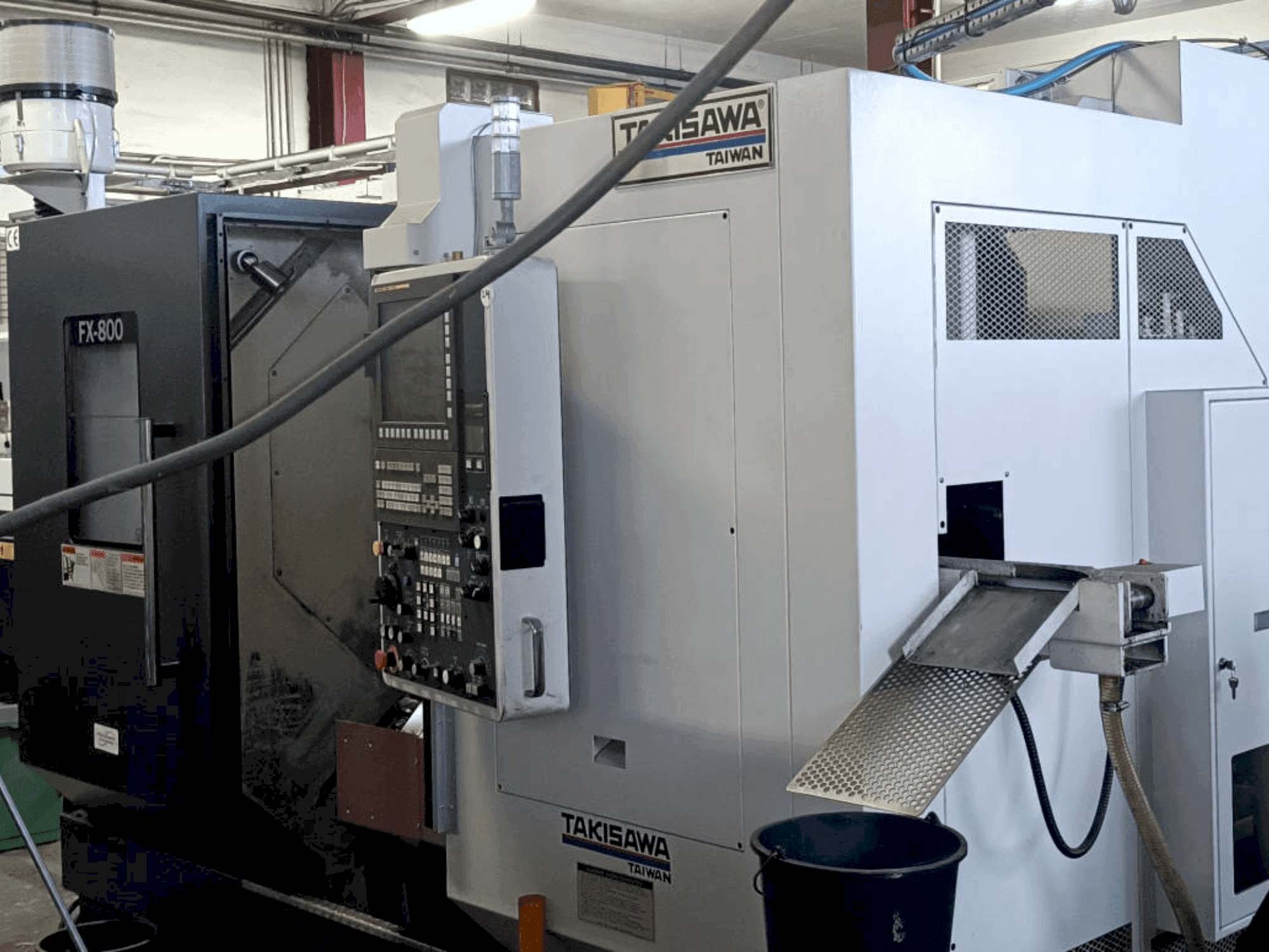 Takisawa FX800 Mašinos vaizdas iš priekio