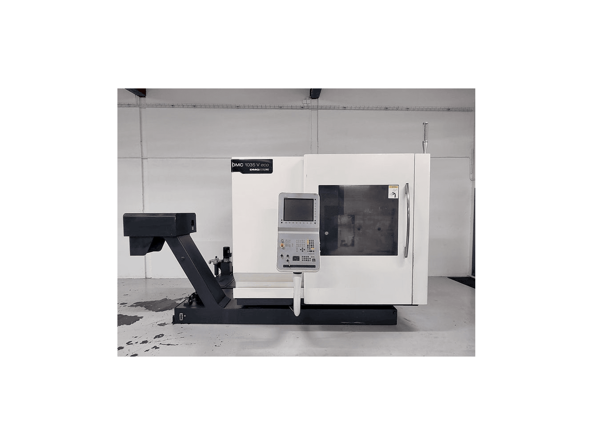 DMG MORI DMC 1035 V eco Mašinos vaizdas iš priekio
