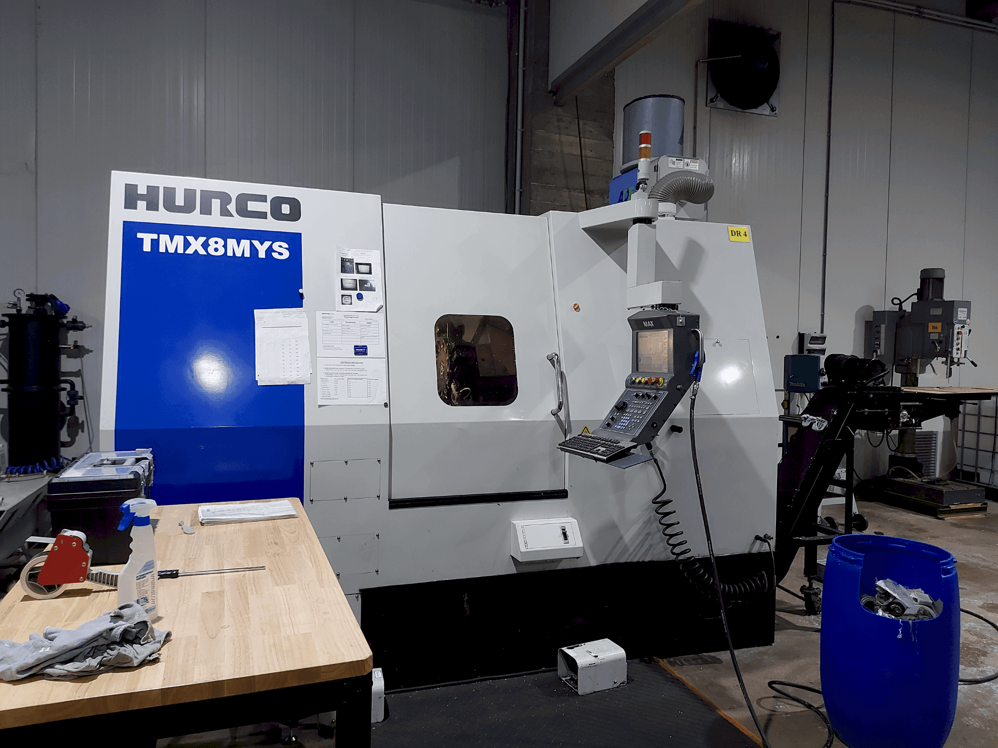 Hurco TMX 8MYS Mašinos vaizdas iš priekio