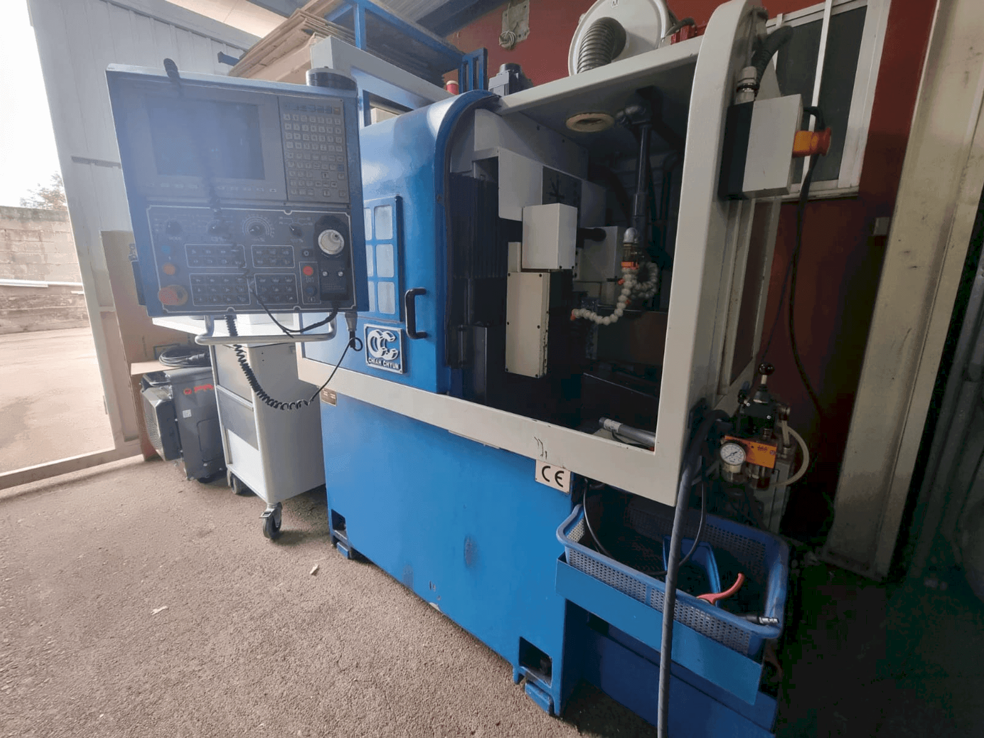 Chiah-Chyun CY-32M Mašinos vaizdas iš priekio