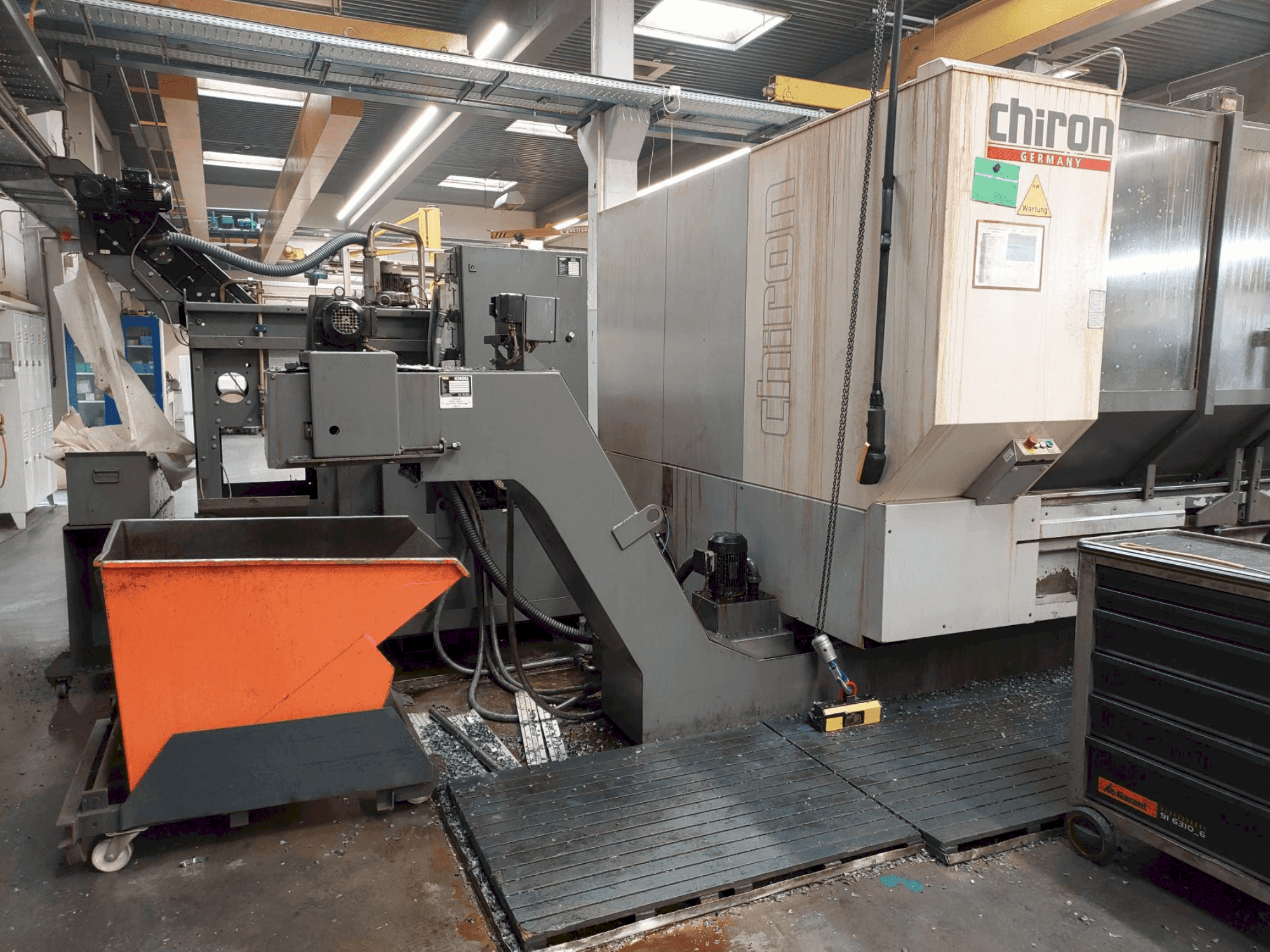 CHIRON FZ 18 L Mašinos vaizdas iš priekio