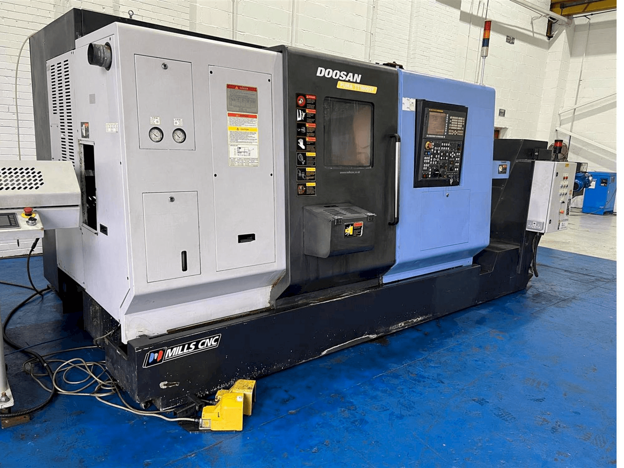 Doosan TT1800SY Mašinos vaizdas iš priekio