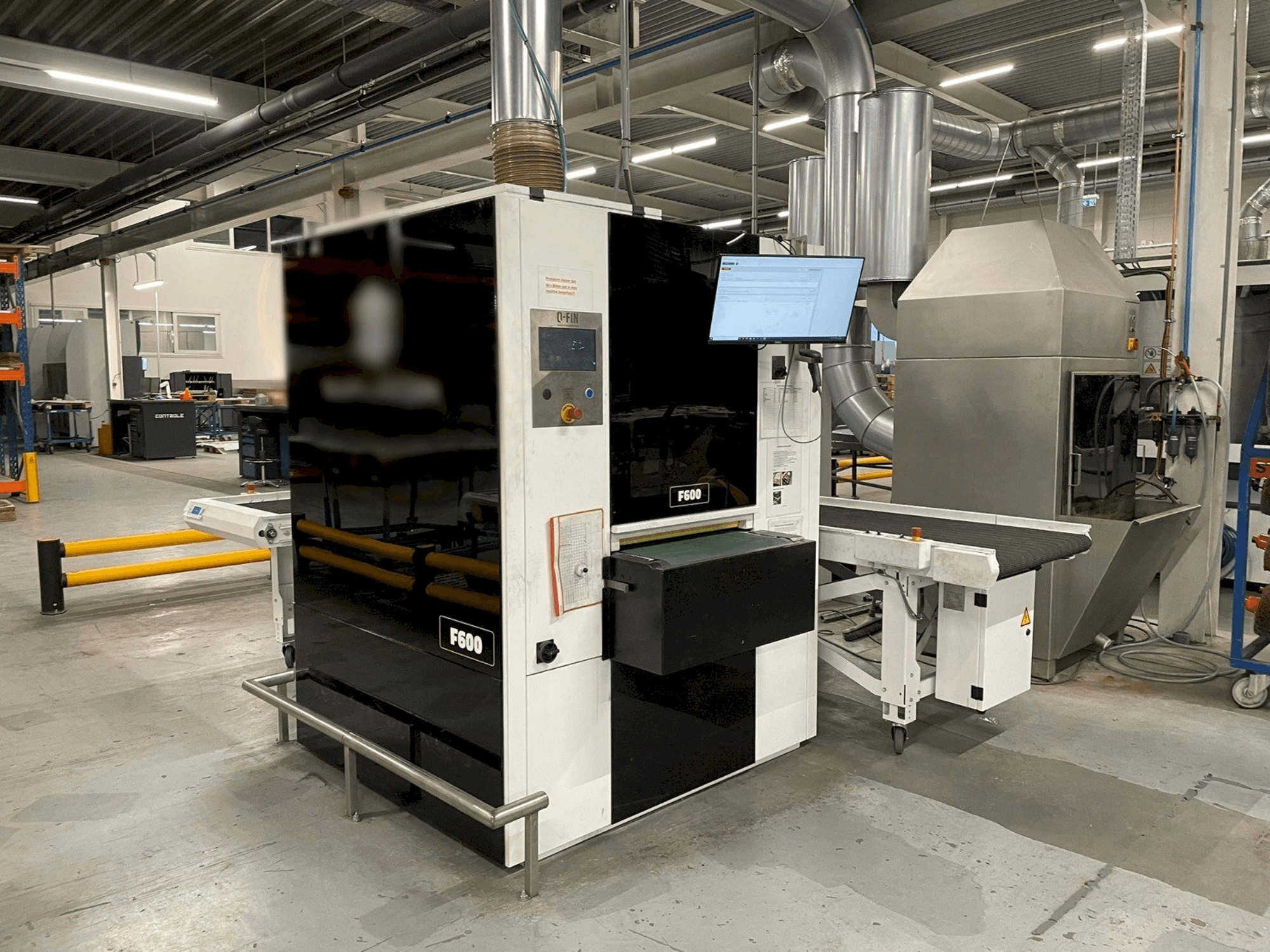 Q-FIN F600 Mašinos vaizdas iš priekio