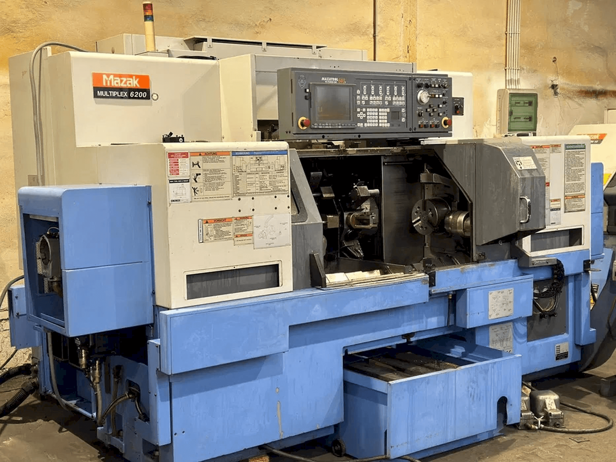 Mazak Multiplex 6200 Mašinos vaizdas iš priekio