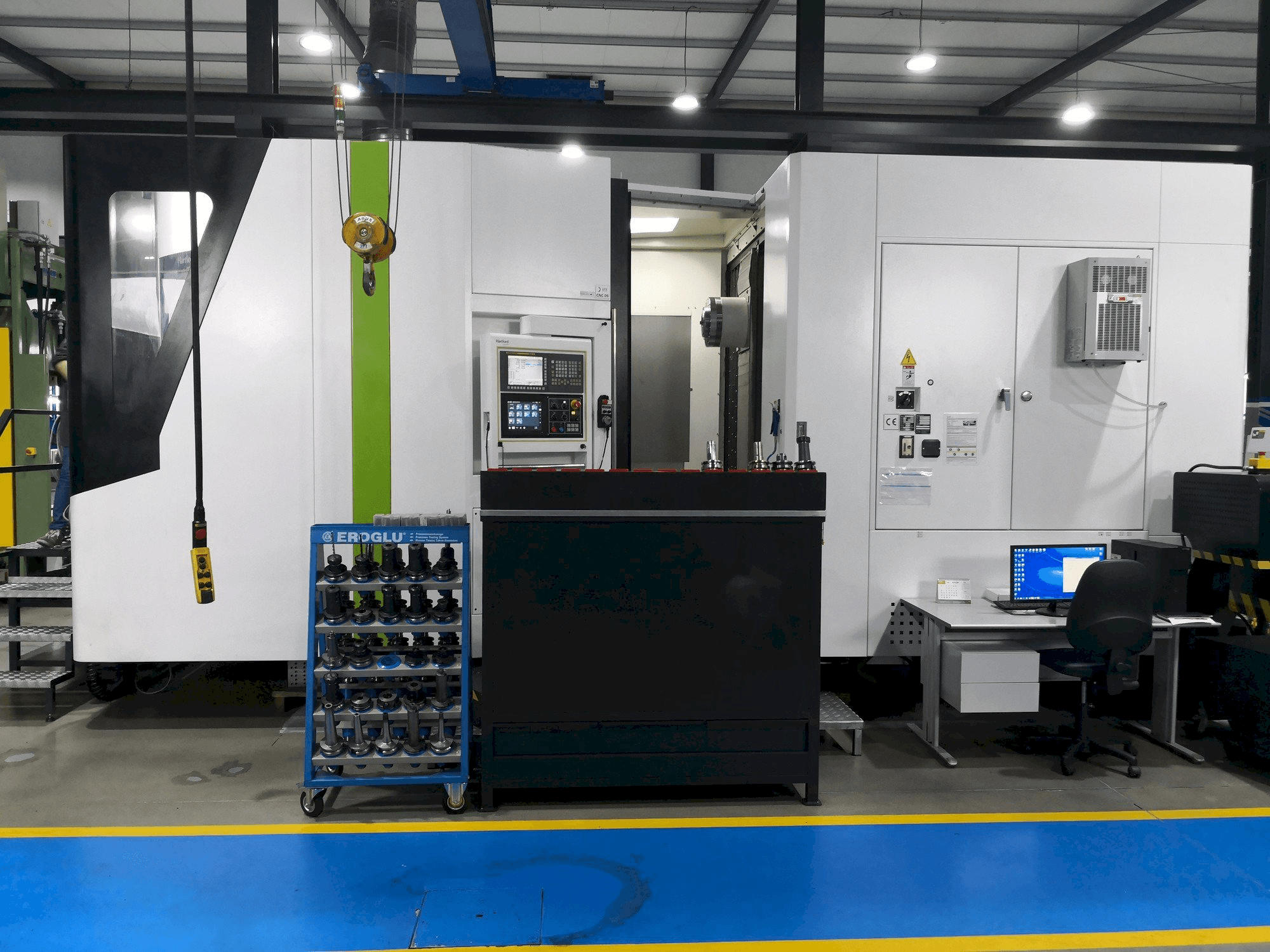 Hartford HMC-10 Mašinos vaizdas iš priekio