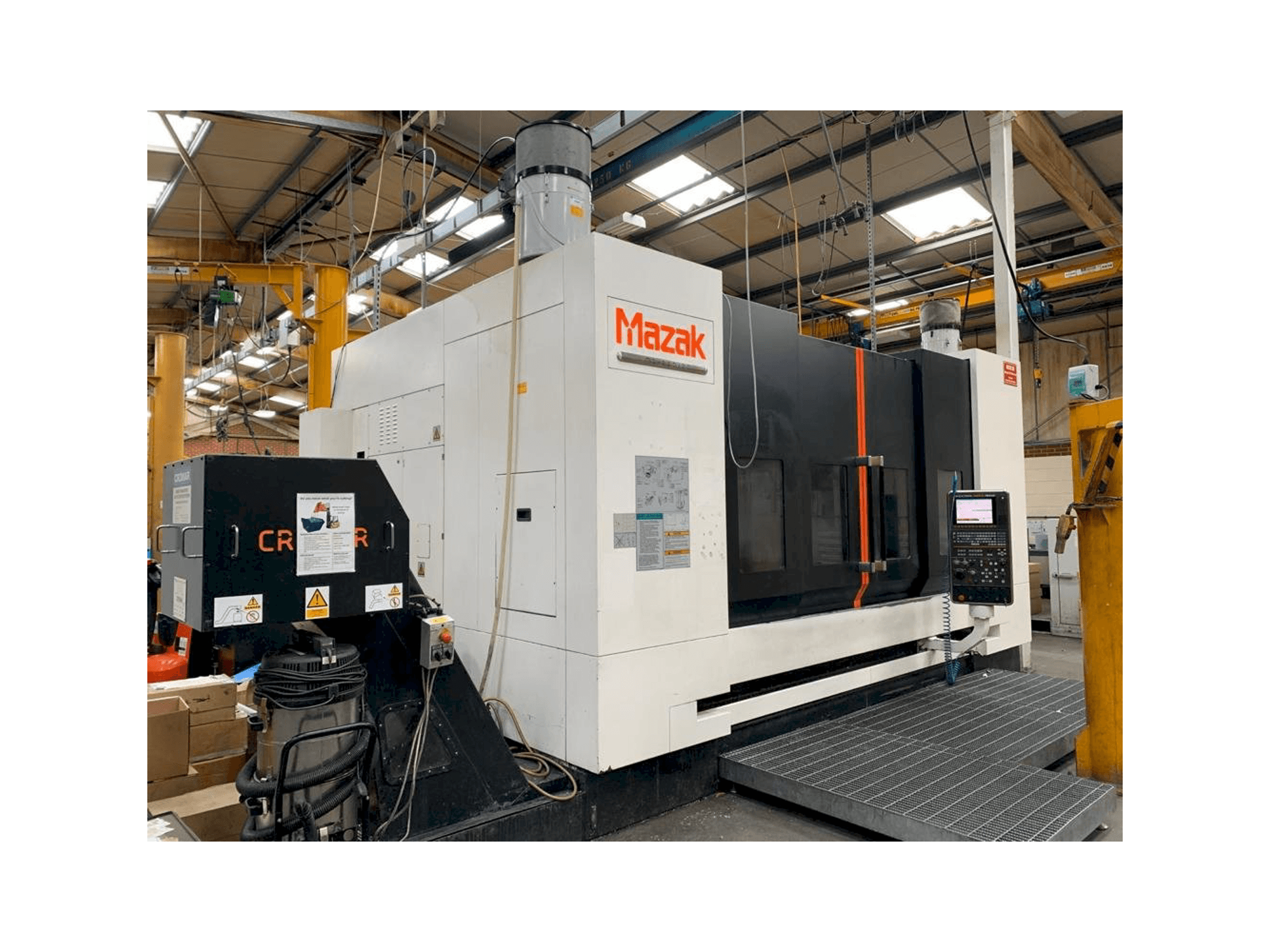Mazak VTC-820/30 Mašinos vaizdas iš priekio
