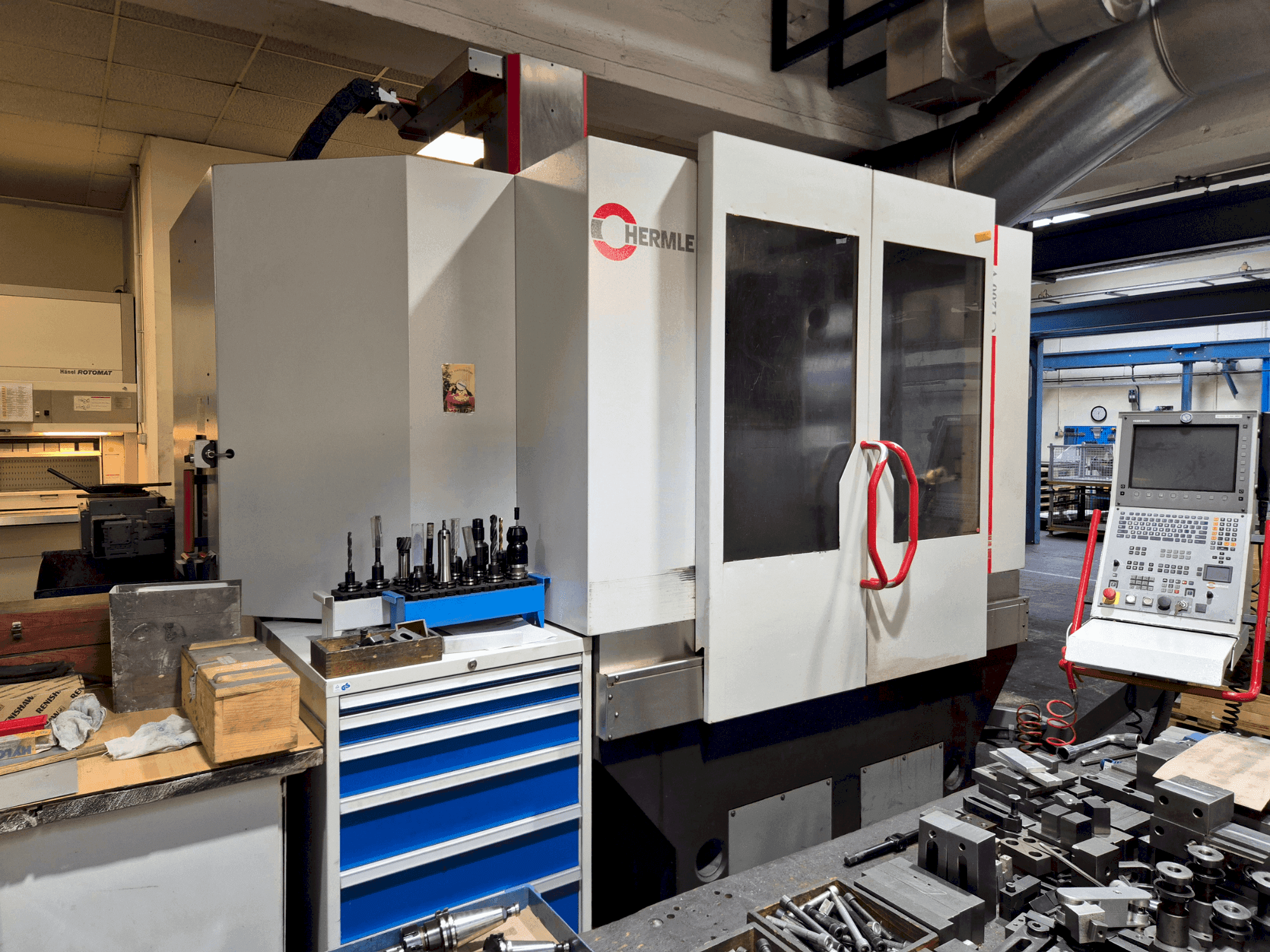 HERMLE C 1200 V Mašinos vaizdas iš priekio