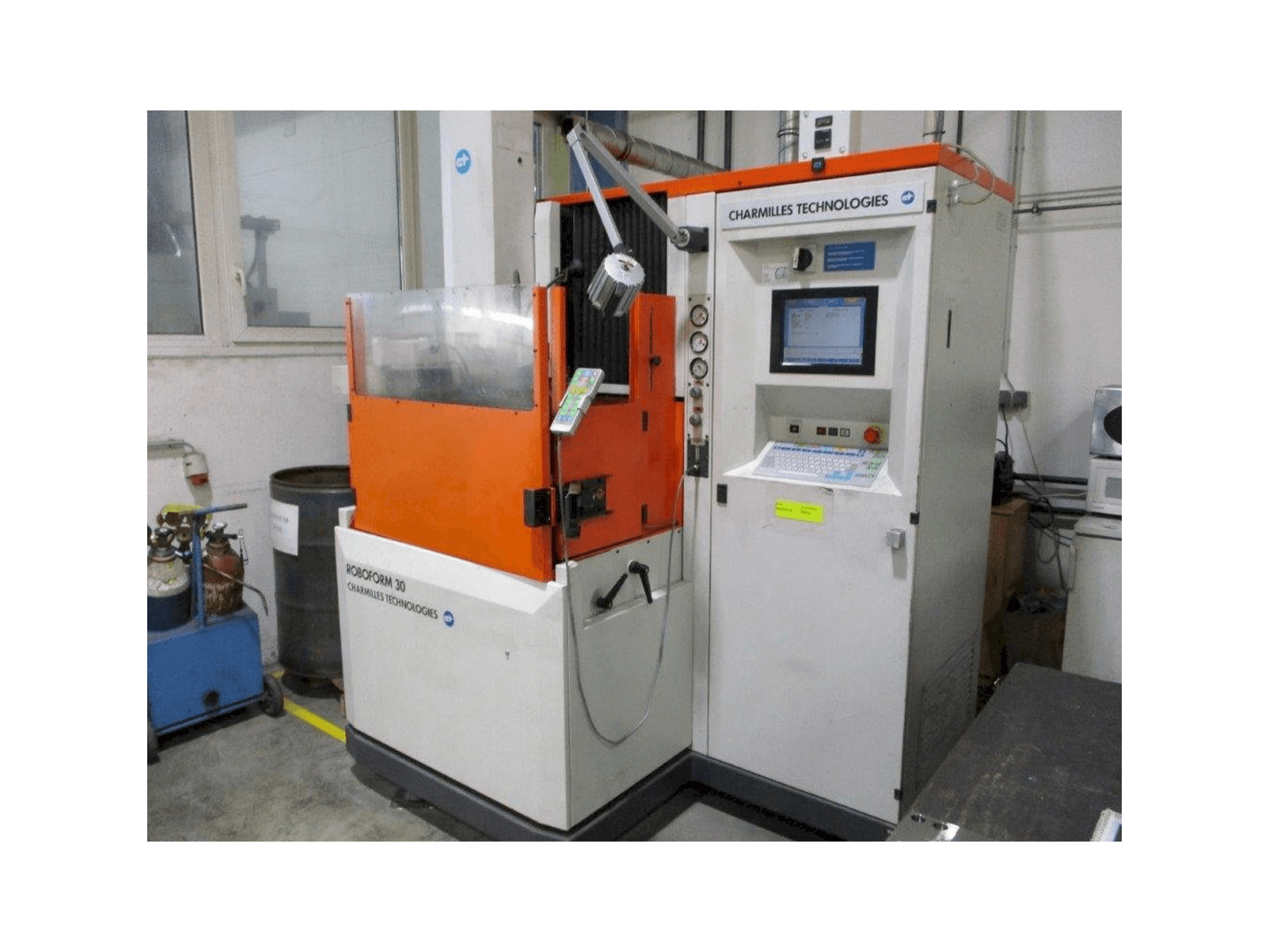CHARMILLES Roboform 30 Mašinos vaizdas iš priekio