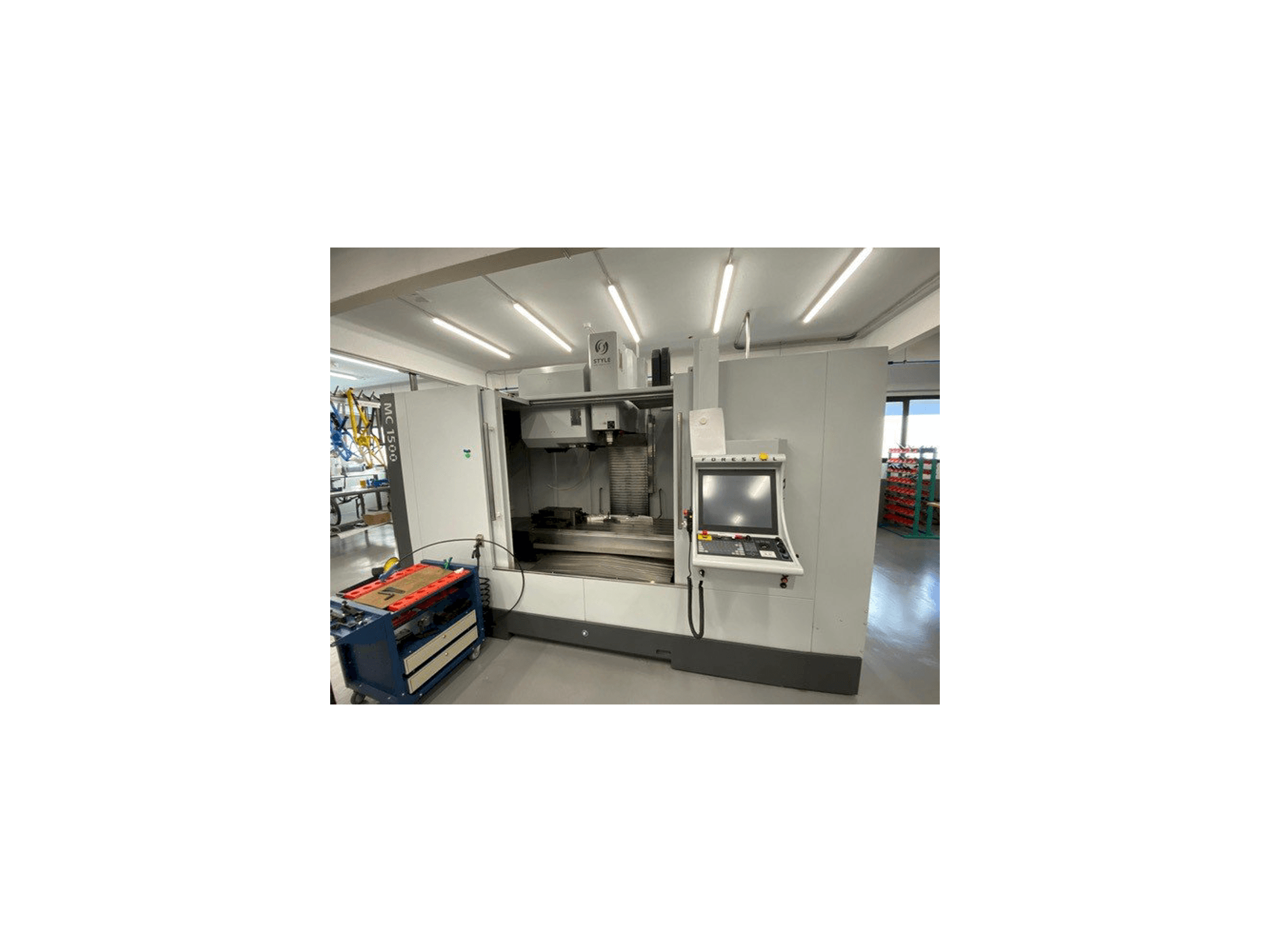 STYLE MC 1500 Mašinos vaizdas iš priekio