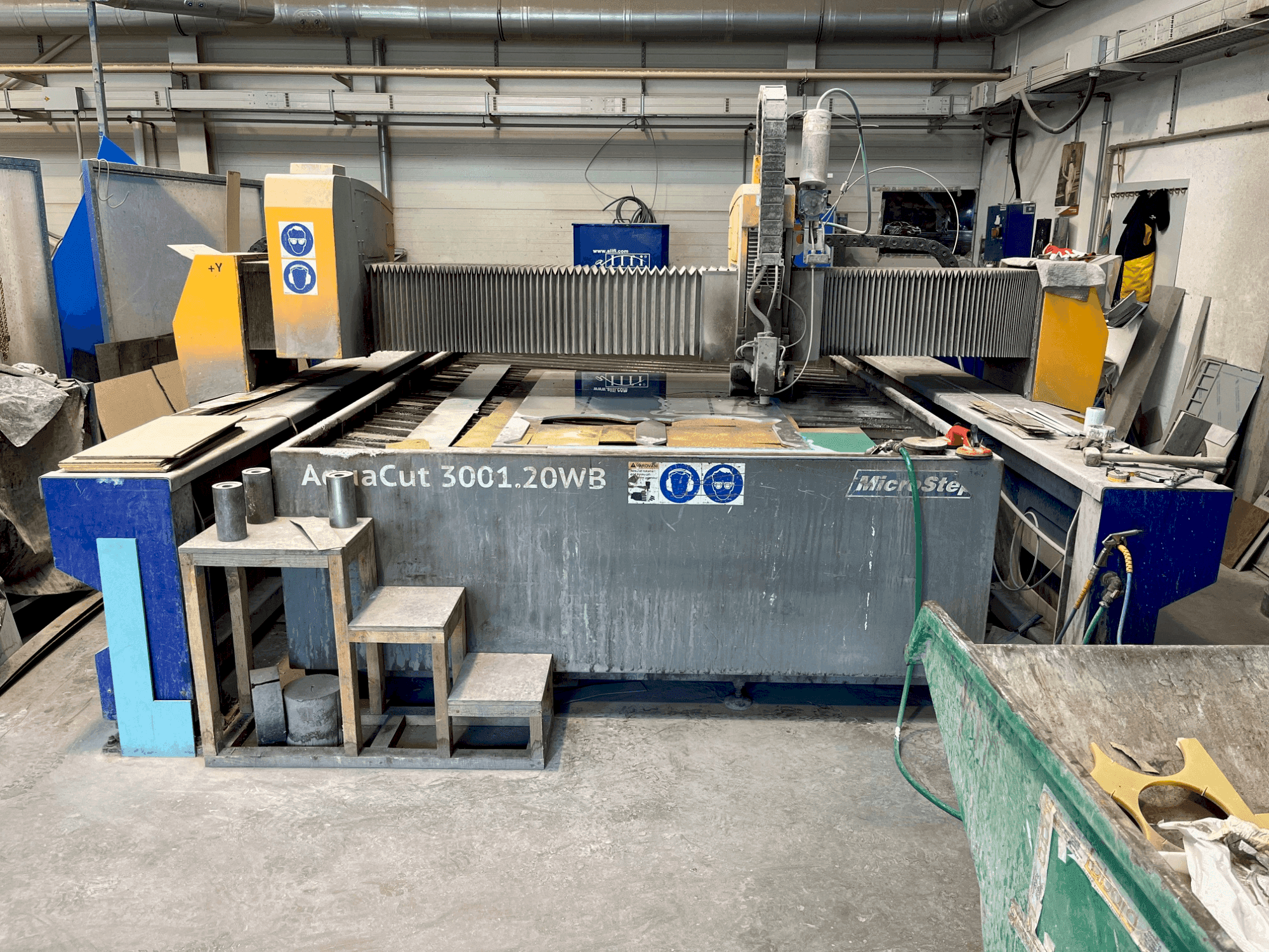 MicroStep AquaCut 3001.20WB Mašinos vaizdas iš priekio