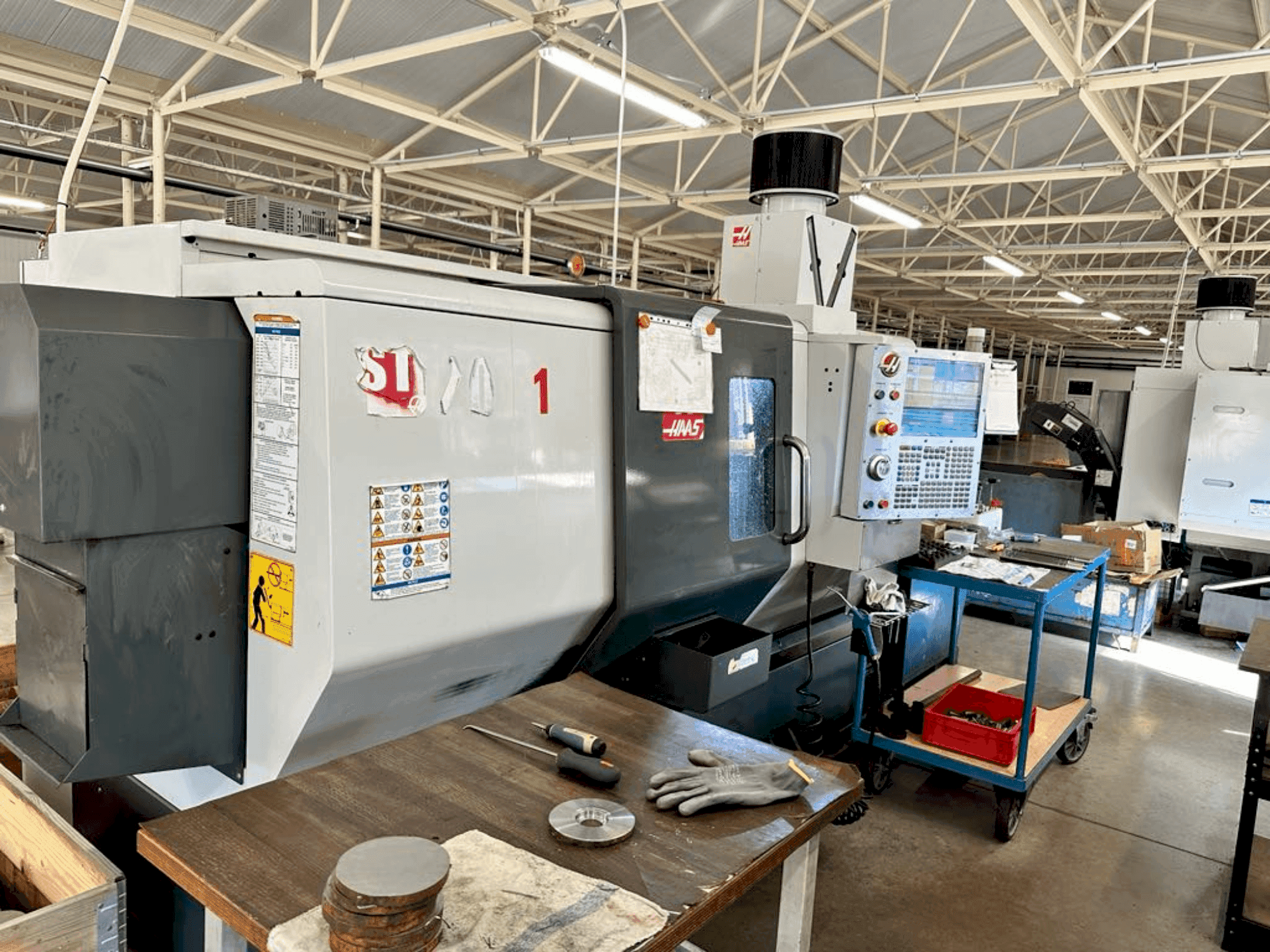 HAAS ST-20Y Mašinos vaizdas iš priekio