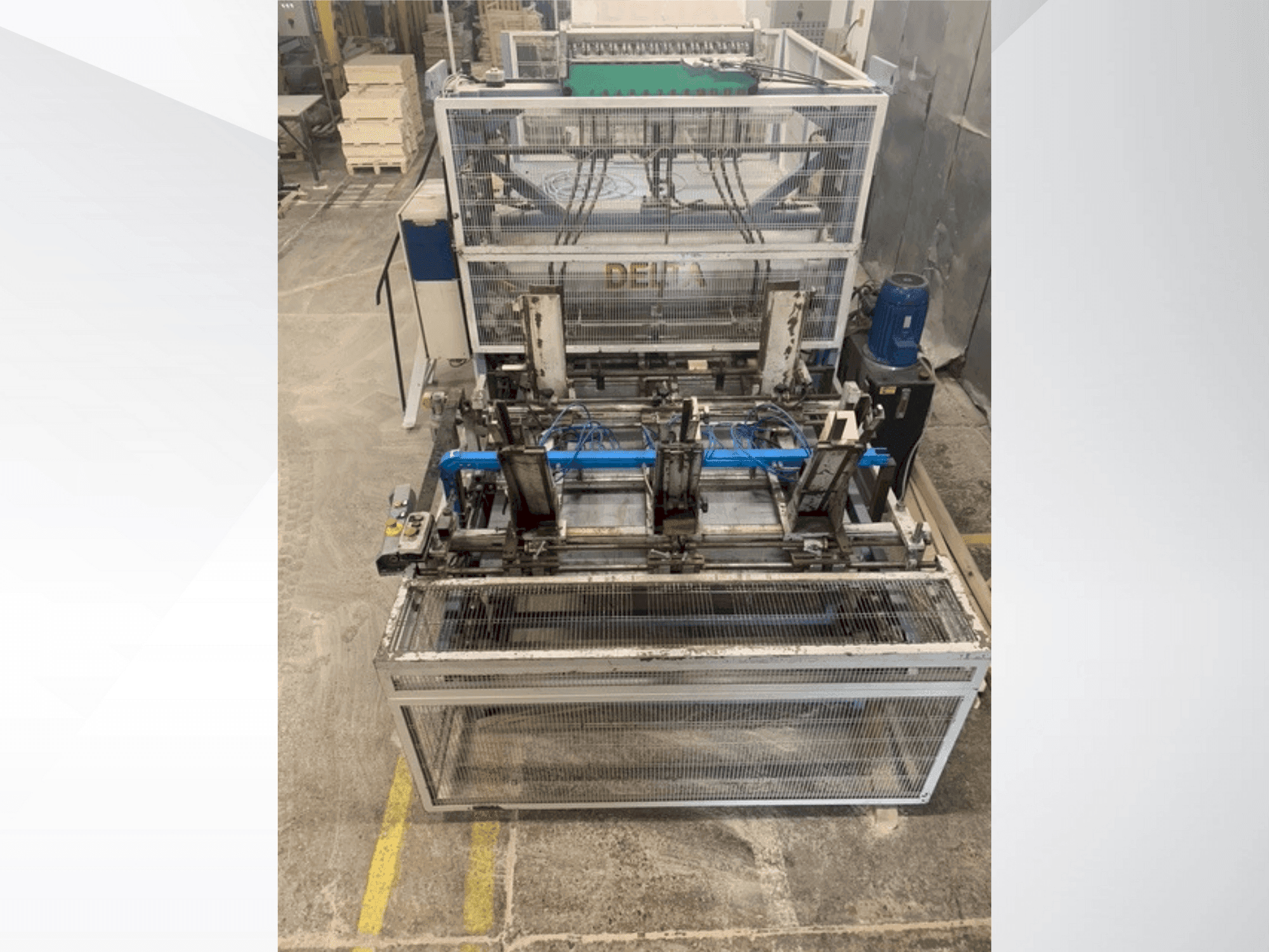 DELTA pallet nailing machine line Mašinos vaizdas iš priekio