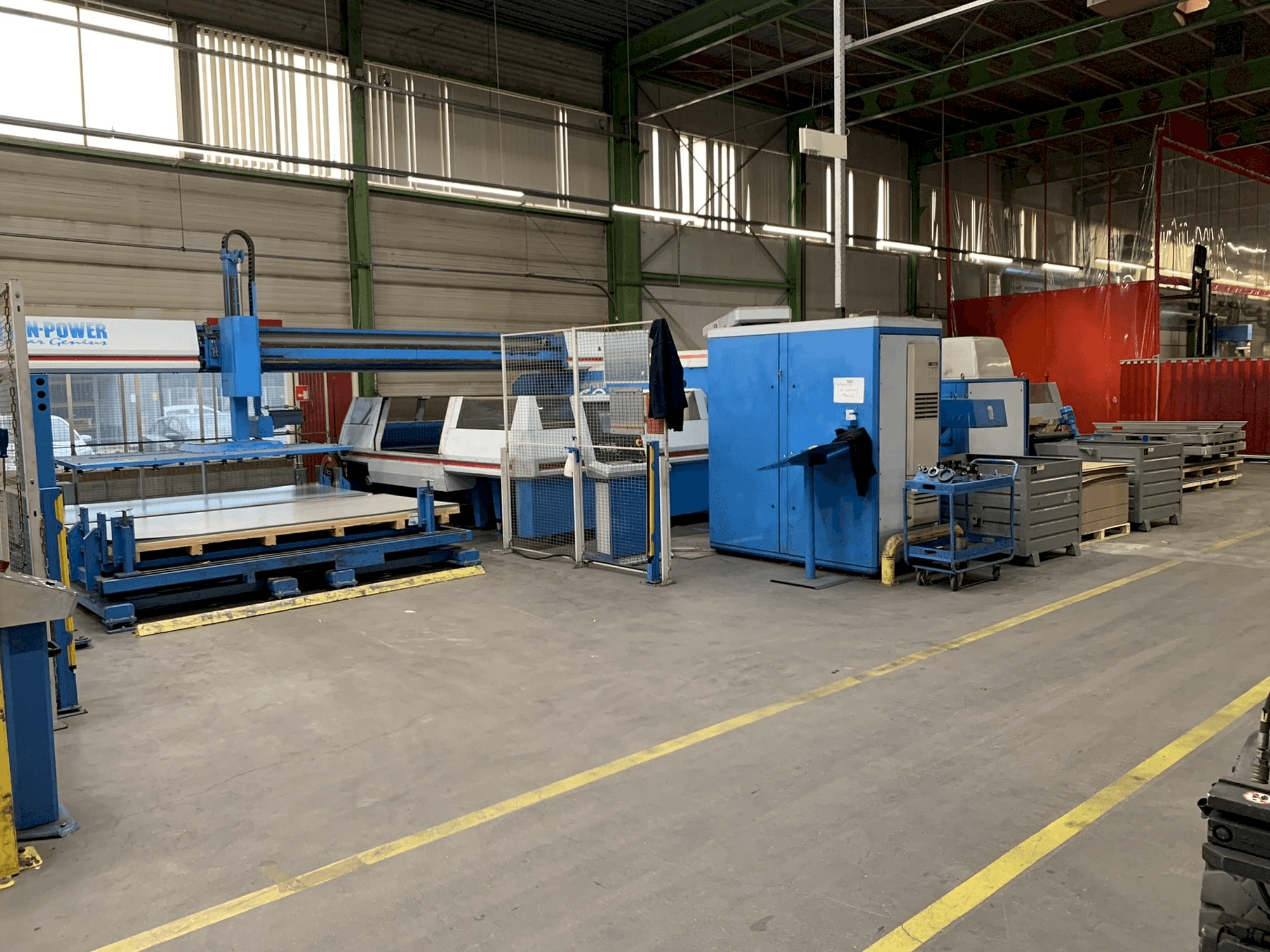 Finn-Power TRS6 SU Mašinos vaizdas iš priekio