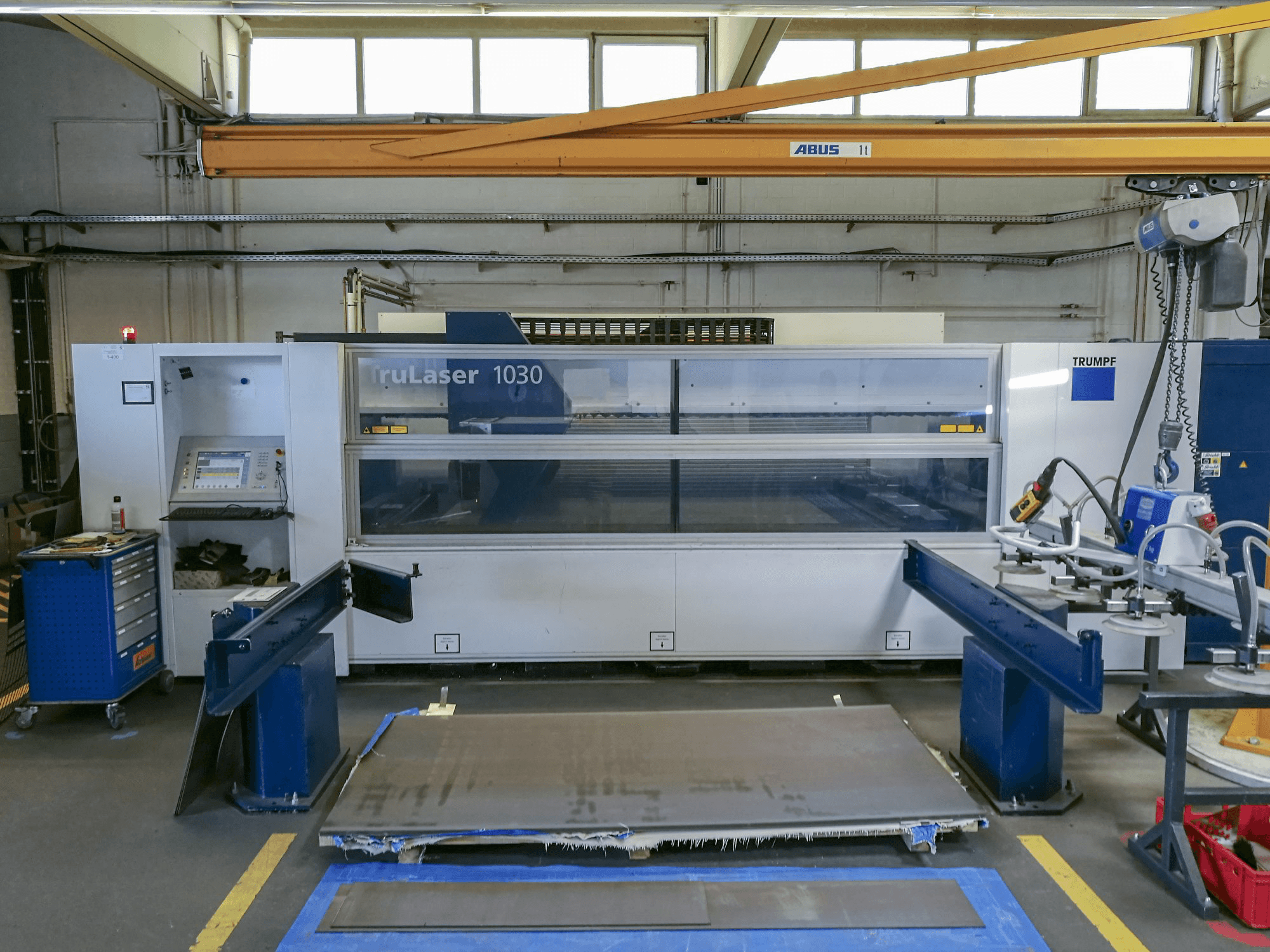Trumpf TruLaser 1030 (L22) Mašinos vaizdas iš priekio
