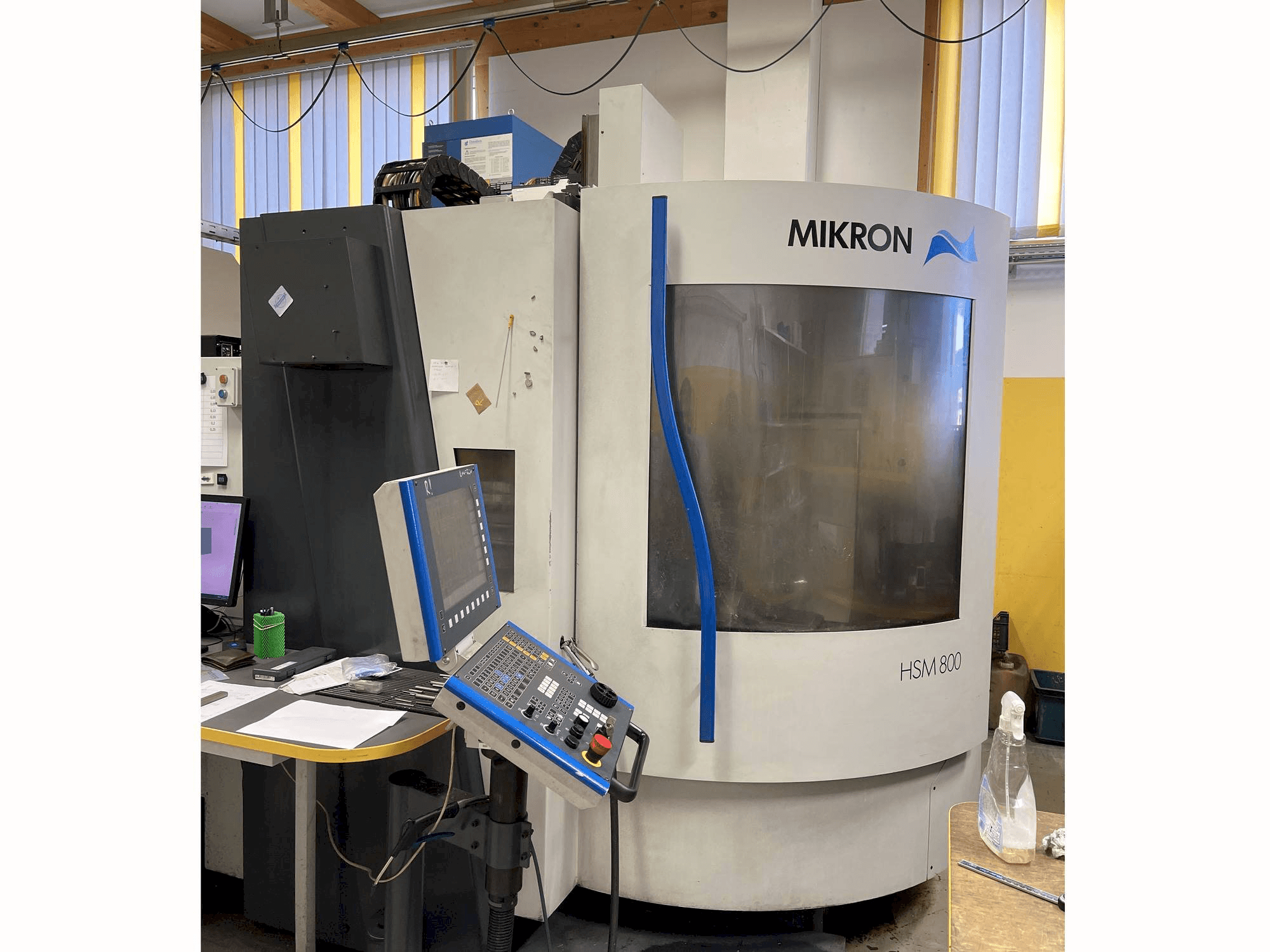 MIKRON HSM800 Mašinos vaizdas iš priekio