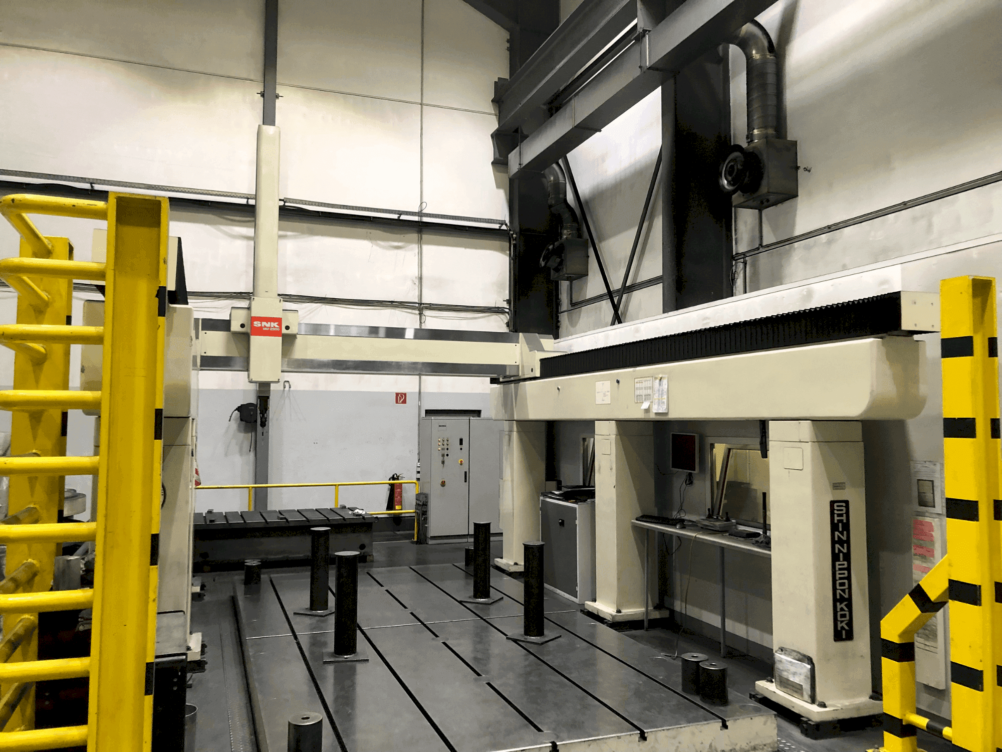 SHIN NIPPON KOKI MM 2500-5012 Mašinos vaizdas iš priekio