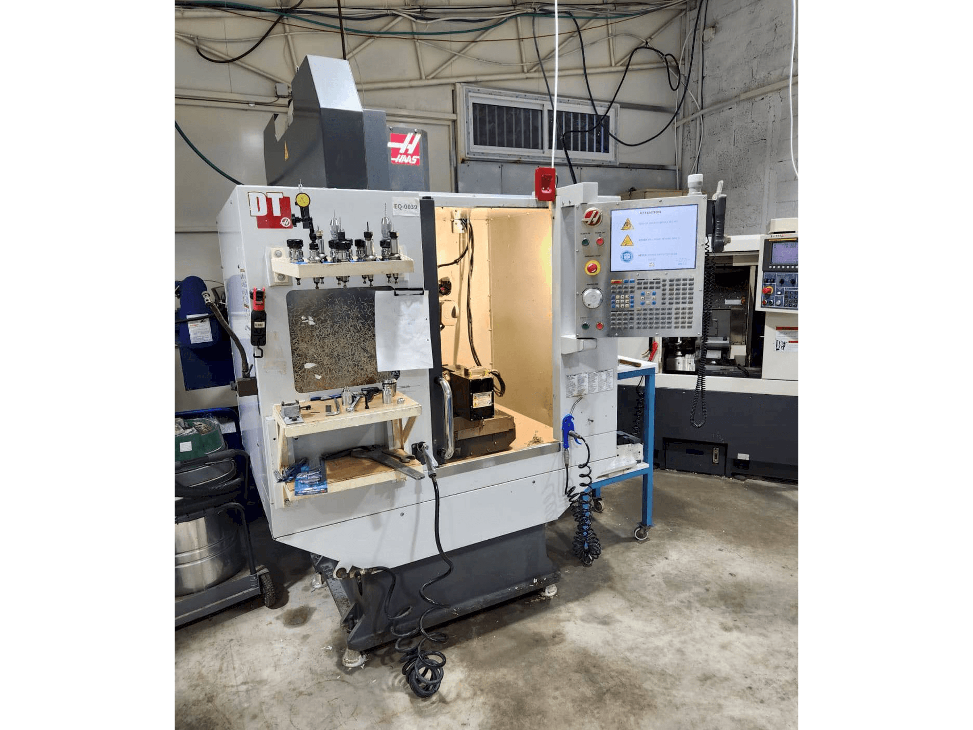 HAAS DT-1 Mašinos vaizdas iš priekio