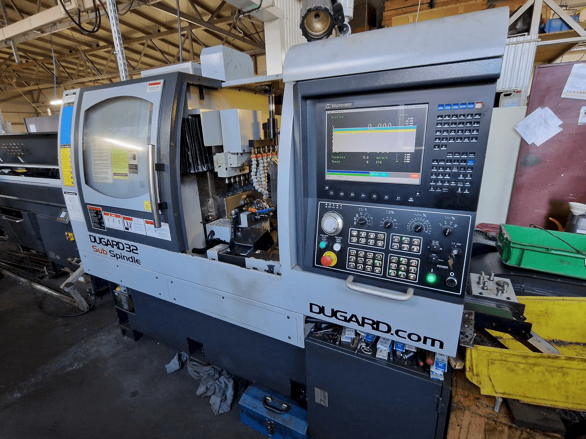 Dugard 32 Sub Spindle Mašinos vaizdas iš priekio