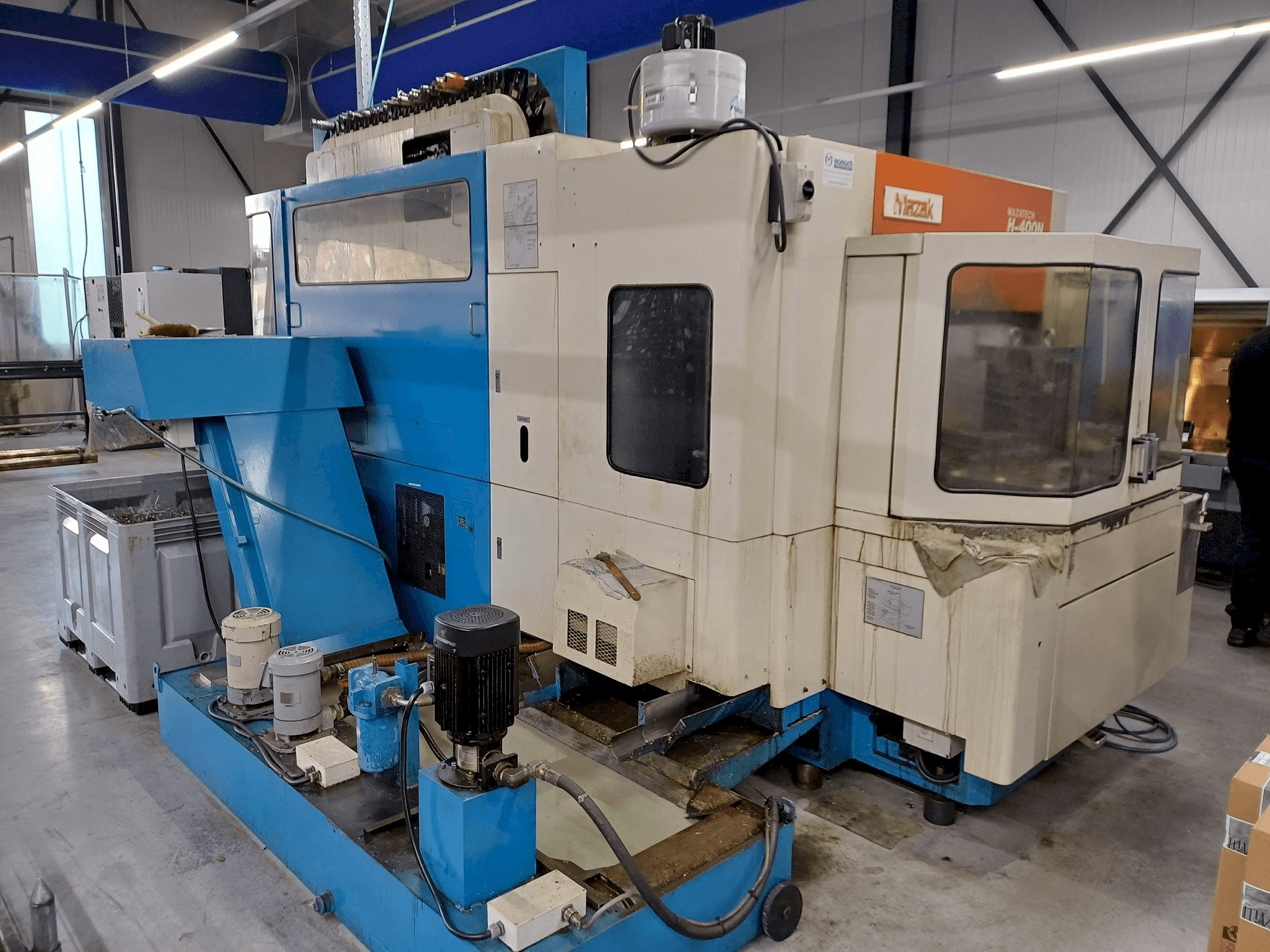 Mazak H400N Mašinos vaizdas iš priekio