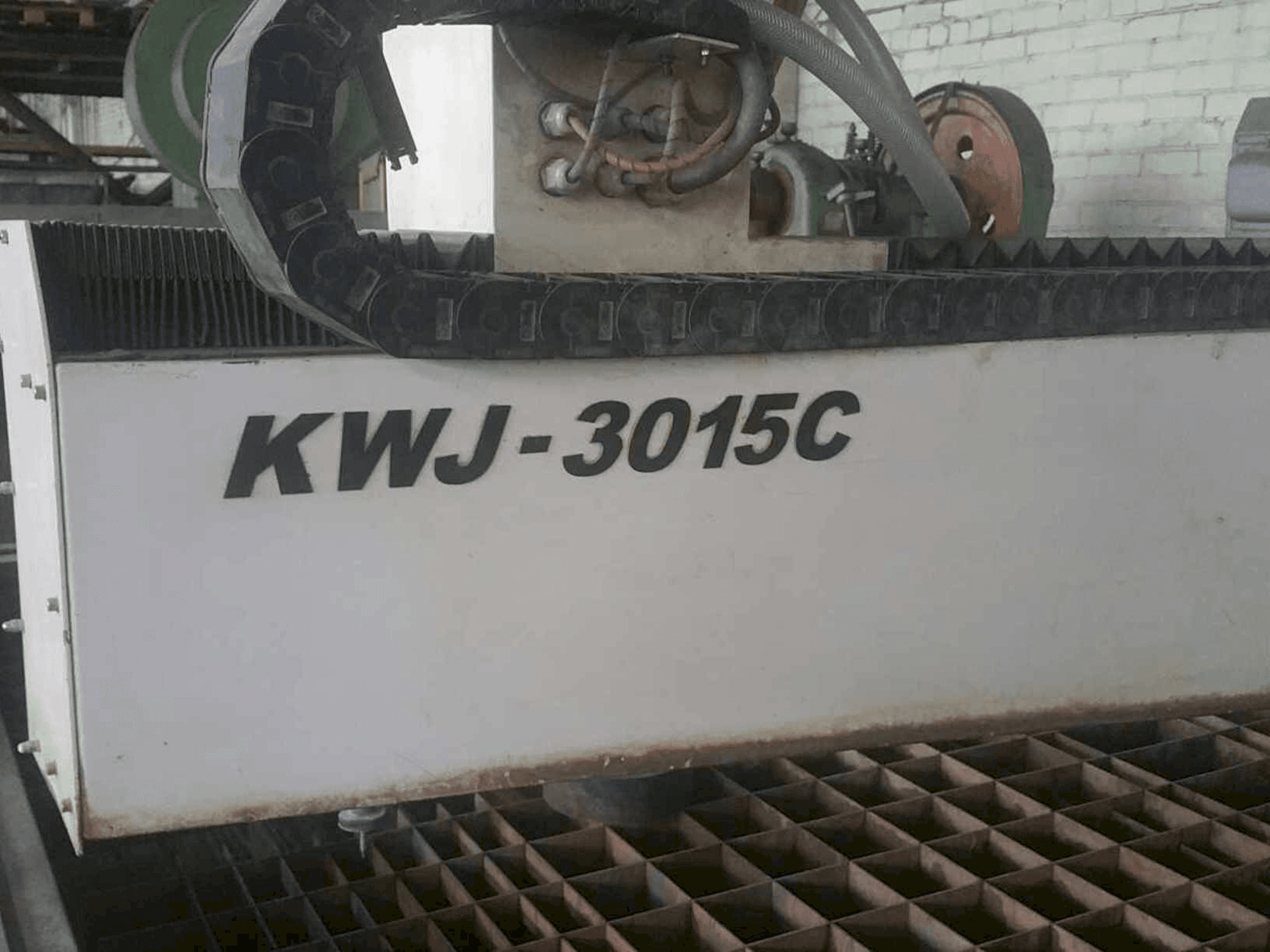 Kenner KWJ 3020 C KMT Streamline SL-V 30 Mašinos vaizdas iš priekio