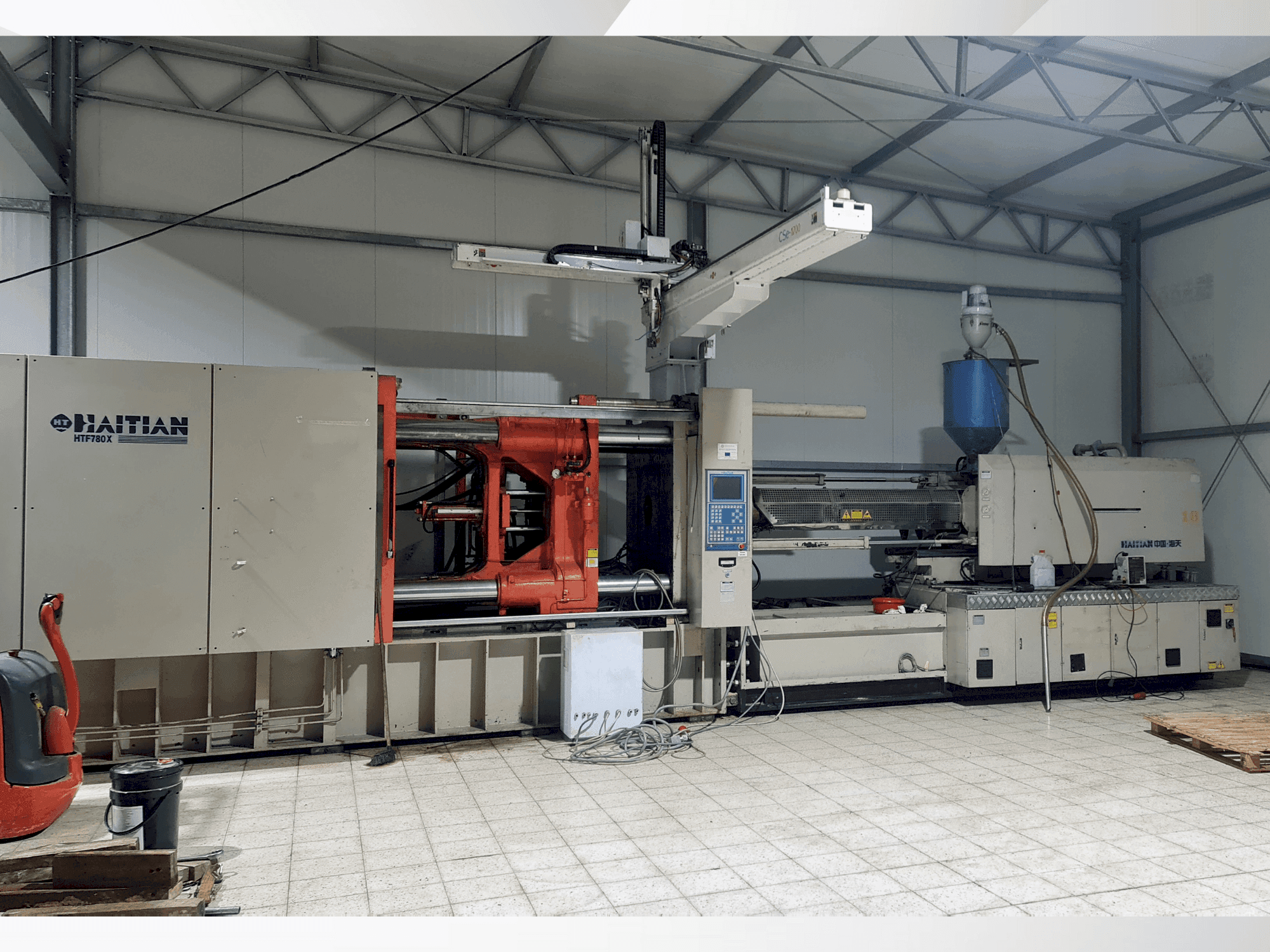 HAITIAN HTF 780x Mašinos vaizdas iš priekio