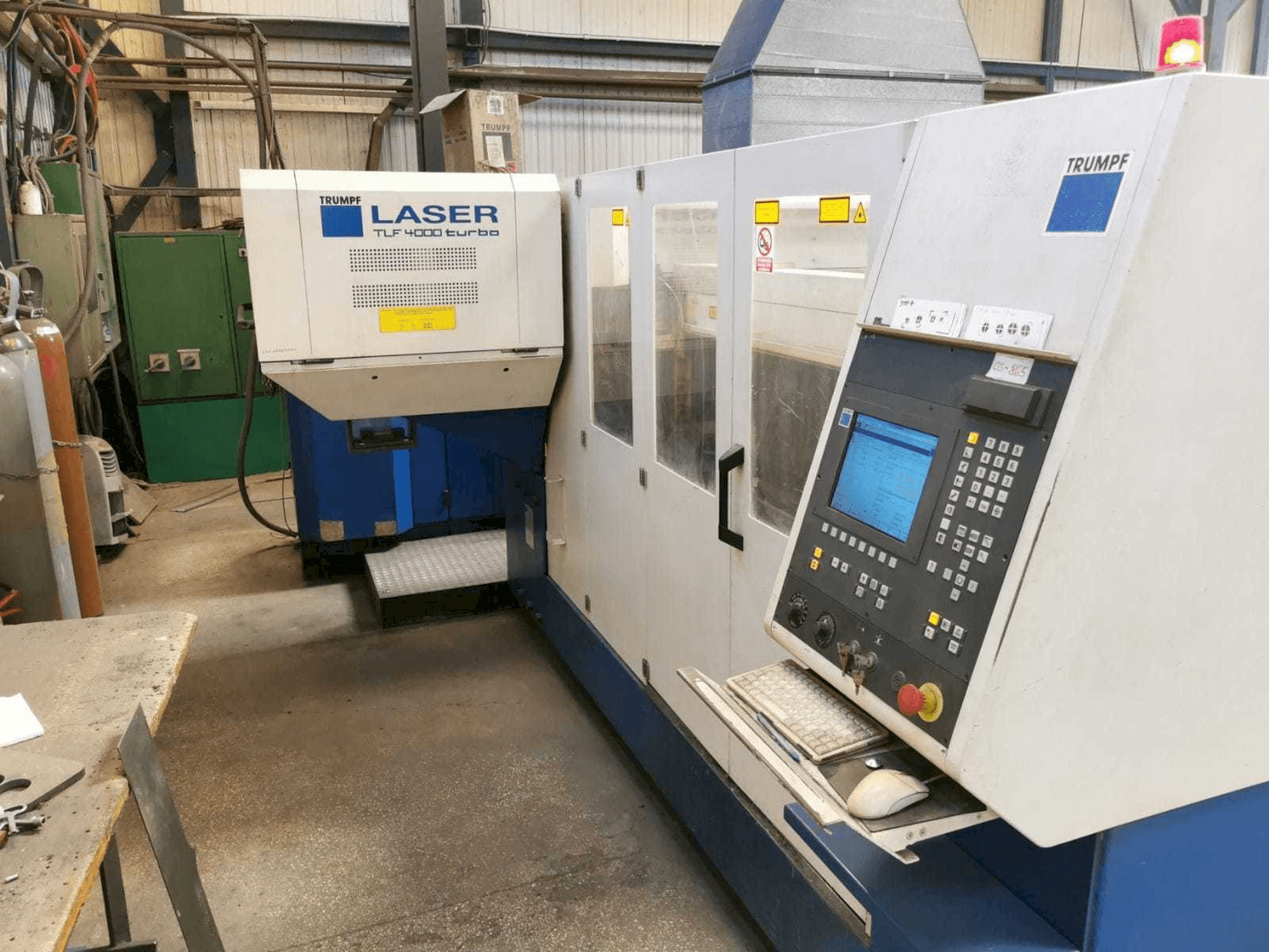 Trumpf L4030 Mašinos vaizdas iš priekio