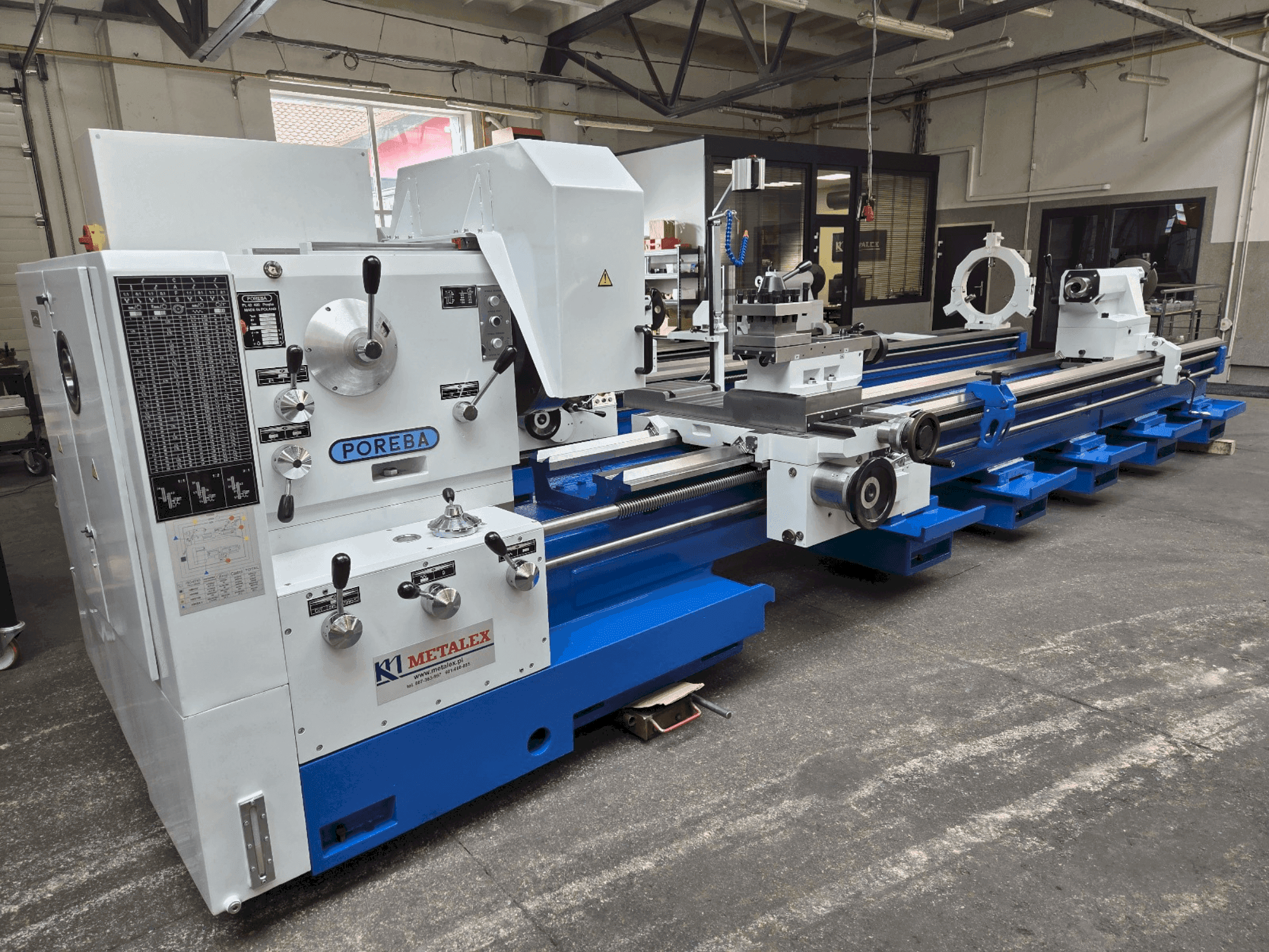 Poreba TPK 90/5M Mašinos vaizdas iš priekio