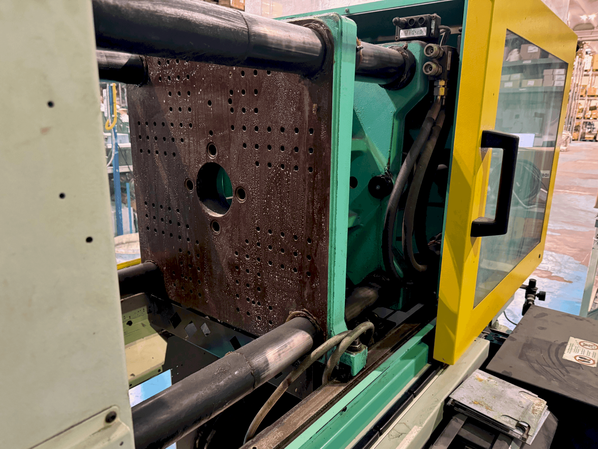 Arburg ALLROUNDER CENTEX 470 C 1500-800 Mašinos vaizdas iš priekio