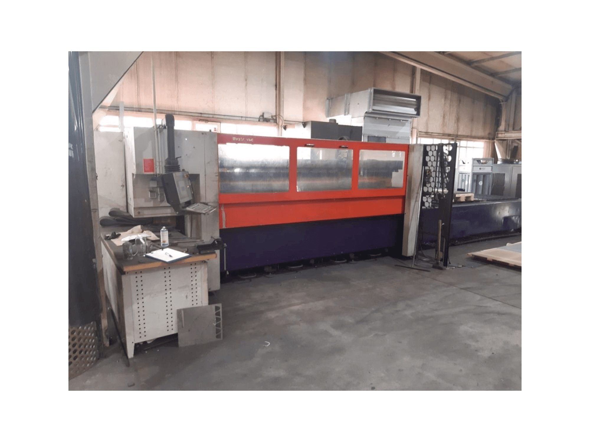Bystronic Bystar 3015 Mašinos vaizdas iš priekio
