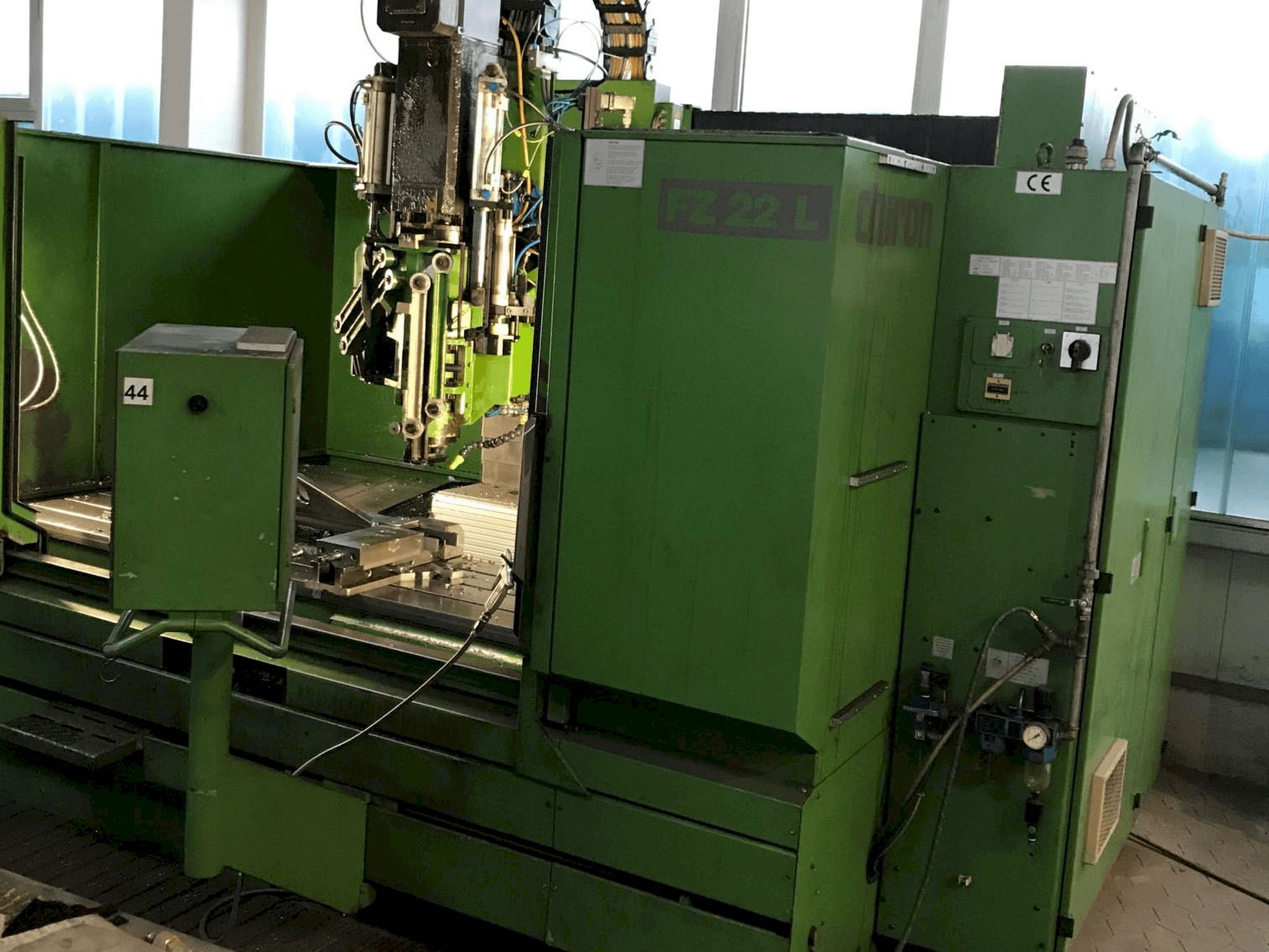 CHIRON FZ 22 L Mašinos vaizdas iš priekio